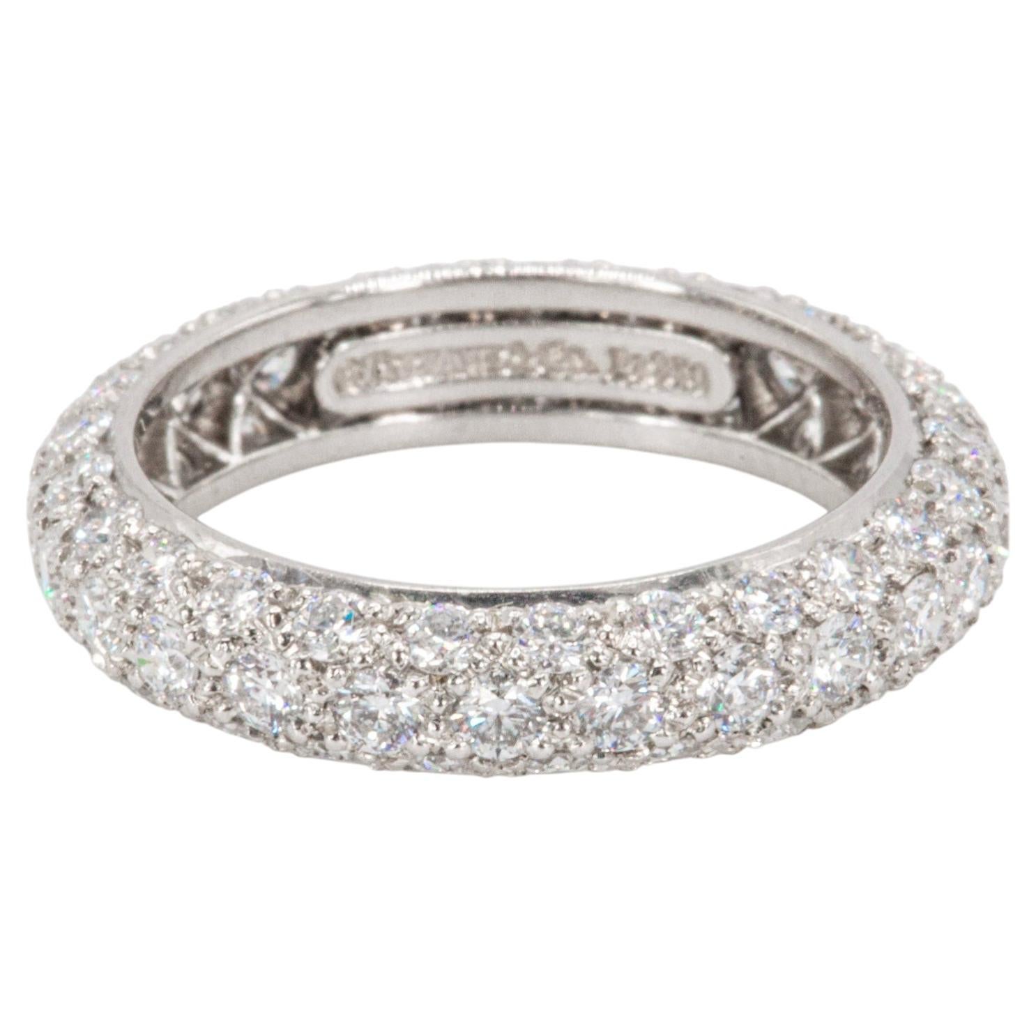 Bague éternité Tiffany & Co. « Étoile » en platine, 4 mm, à trois rangées de diamants