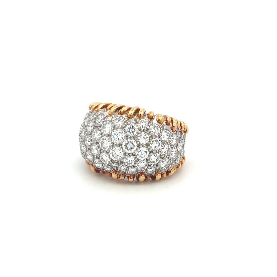 Tiffany & Co Anillo de cóctel de oro bicolor de 18 quilates con diamante brillante redondo de 5,00 quilates en venta 2