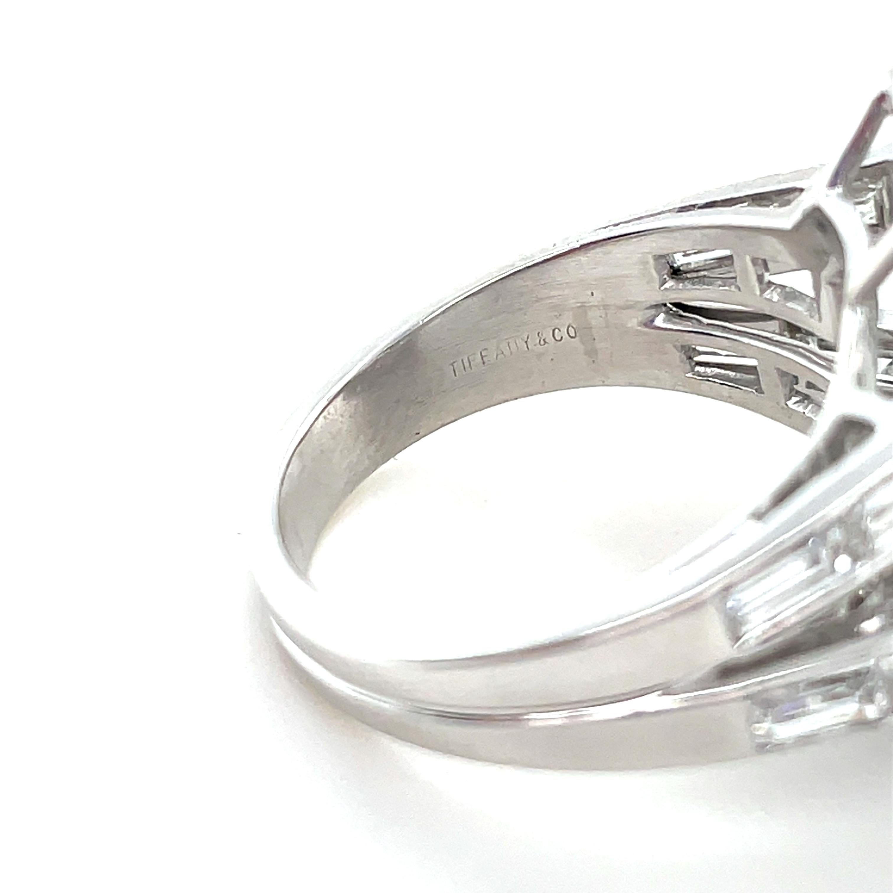 Women's Tiffany & Co., 5.06 Carats Diamond Engagement Ring For Sale