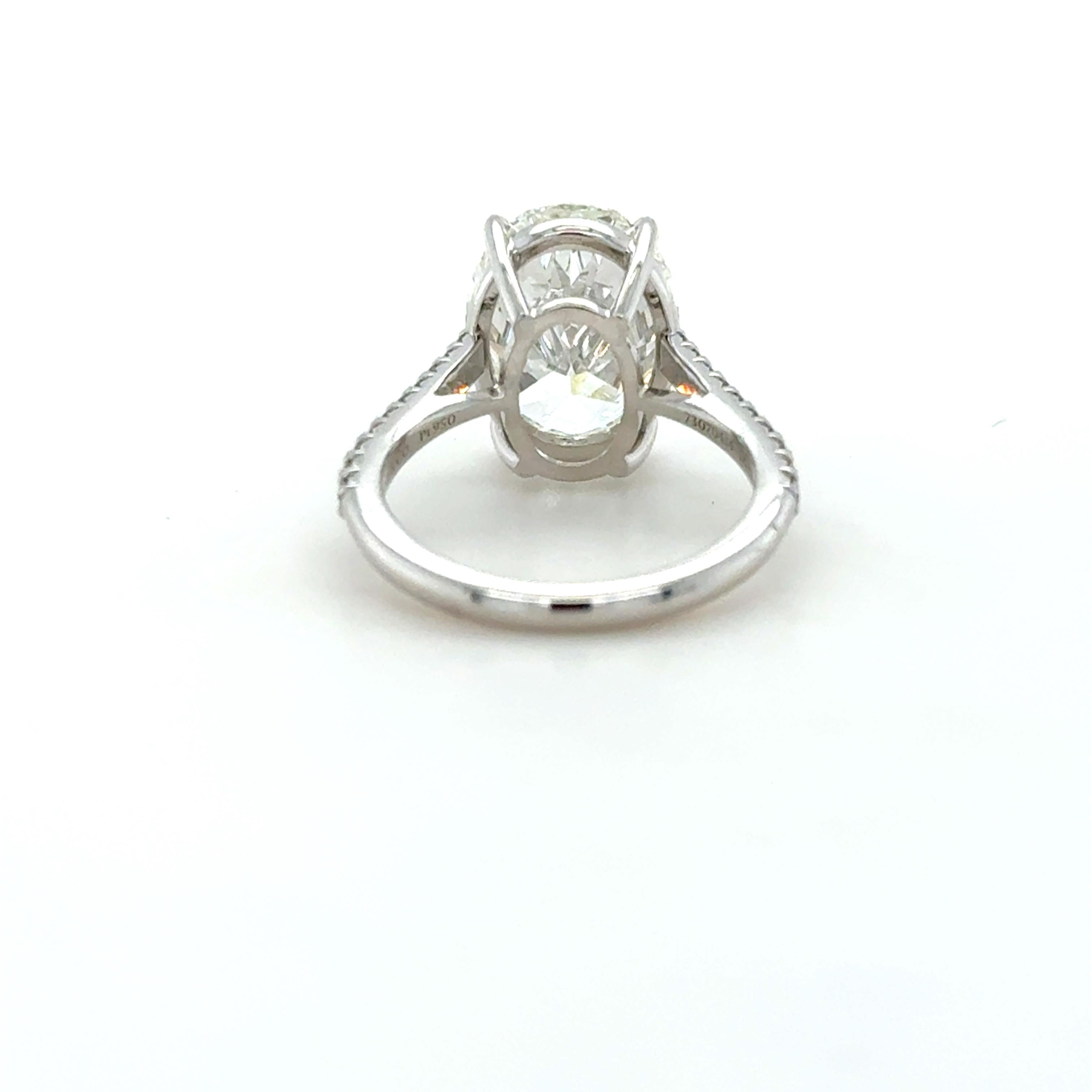 De las mujeres Tiffany & Co., Anillo de compromiso 