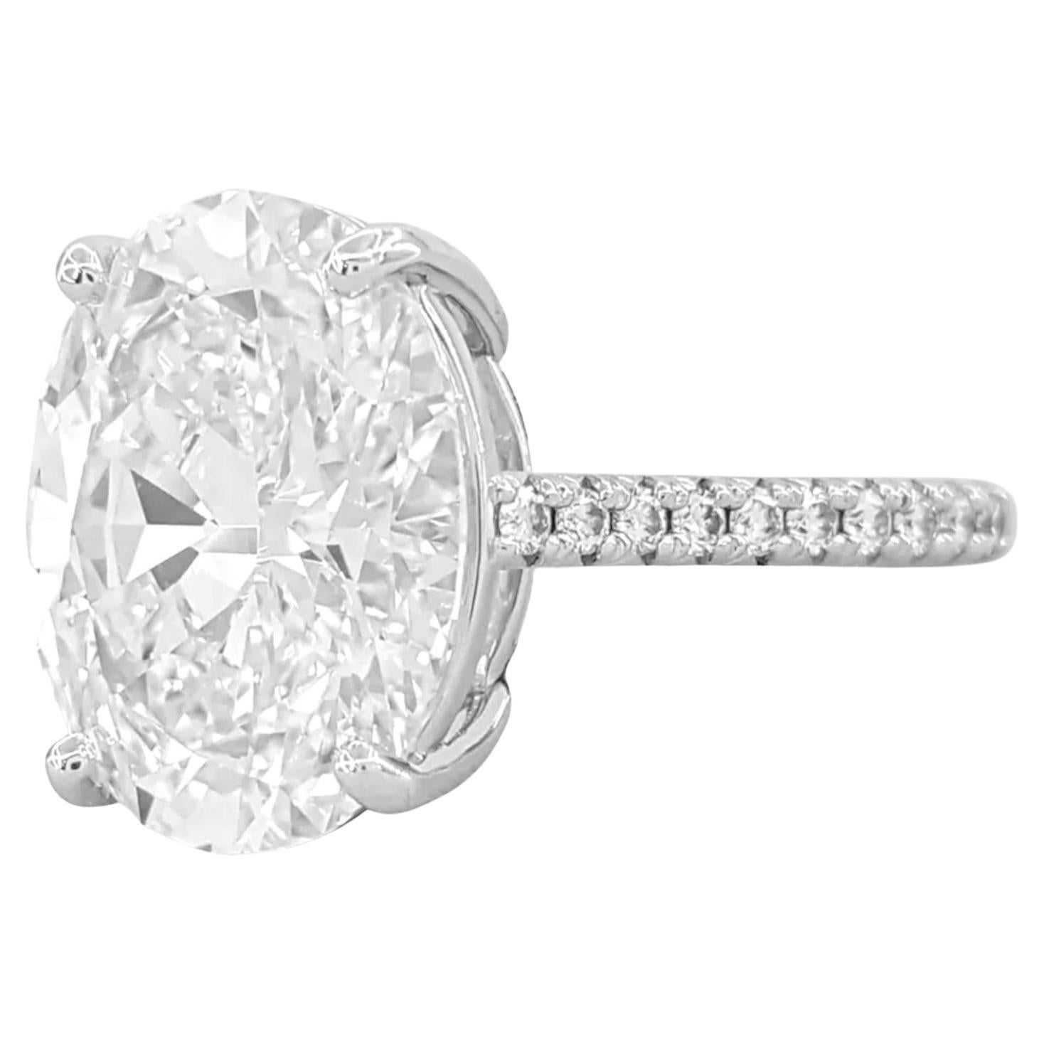 Tiffany & Co. 5.26 Ct. Oval Brilliant Cut Diamond Engagement Ring In Excellent Condition For Sale In Chicago, IL