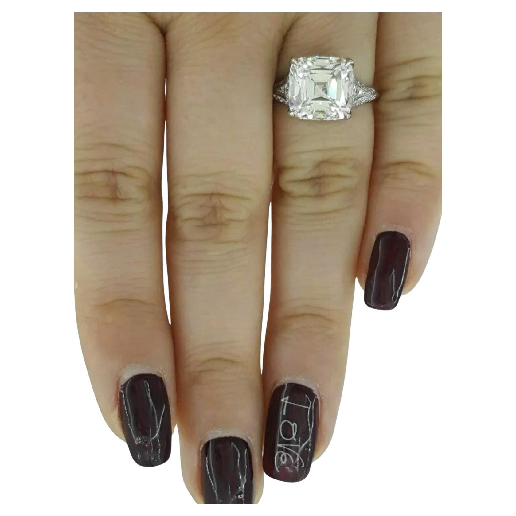 Tiffany & Co. Diamantring, 5,35 Karat Platin Legacy Cushion Brillantschliff, Diamantring im Zustand „Hervorragend“ im Angebot in Chicago, IL