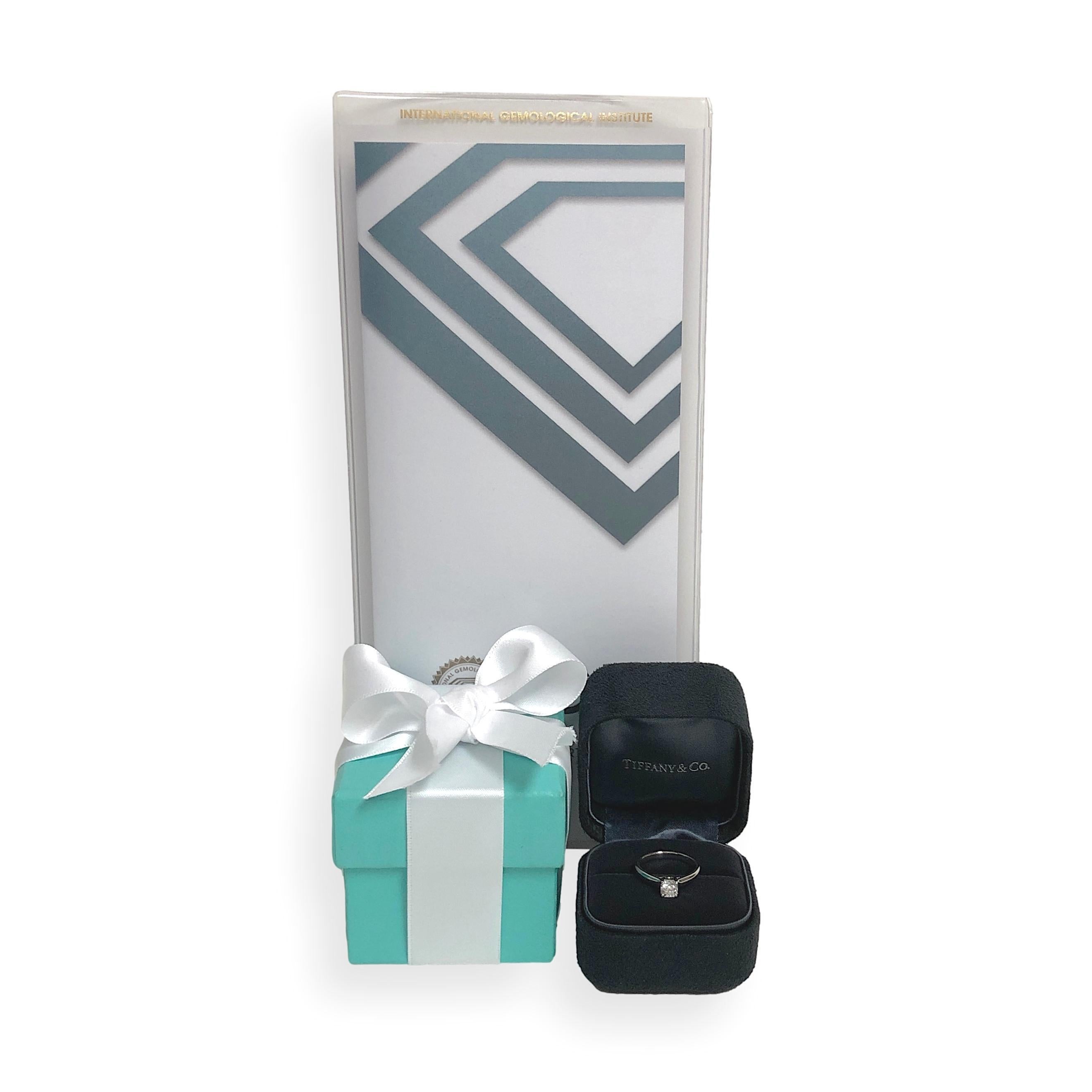 Tiffany & Co. .54 Ct Lucida Cut Diamant Verlobungsring  G-H, VVS2-VS1 IGI Cert im Angebot 2