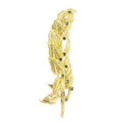 Tiffany & Co .55 Carat Round Sapphire Vintage Yellow Gold Leaf Brooch