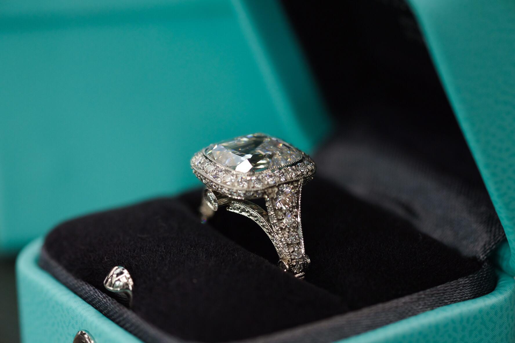 Women's Tiffany & Co 5.56 Carat E VS2 Cushion Cut Diamond Legacy Platinum Ring