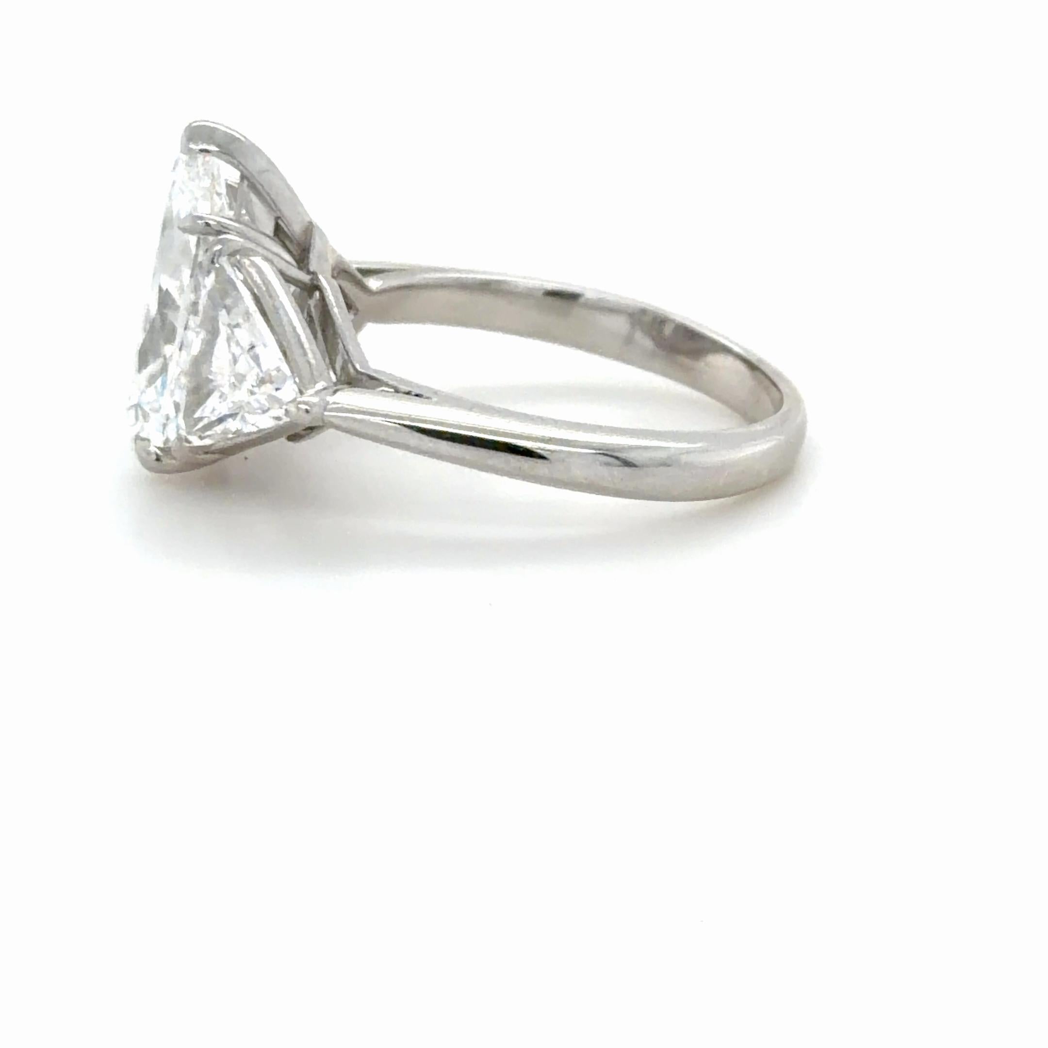 Taglio a goccia Tiffany & Co., 5.84 Carat Diamond Engagement Ring in vendita