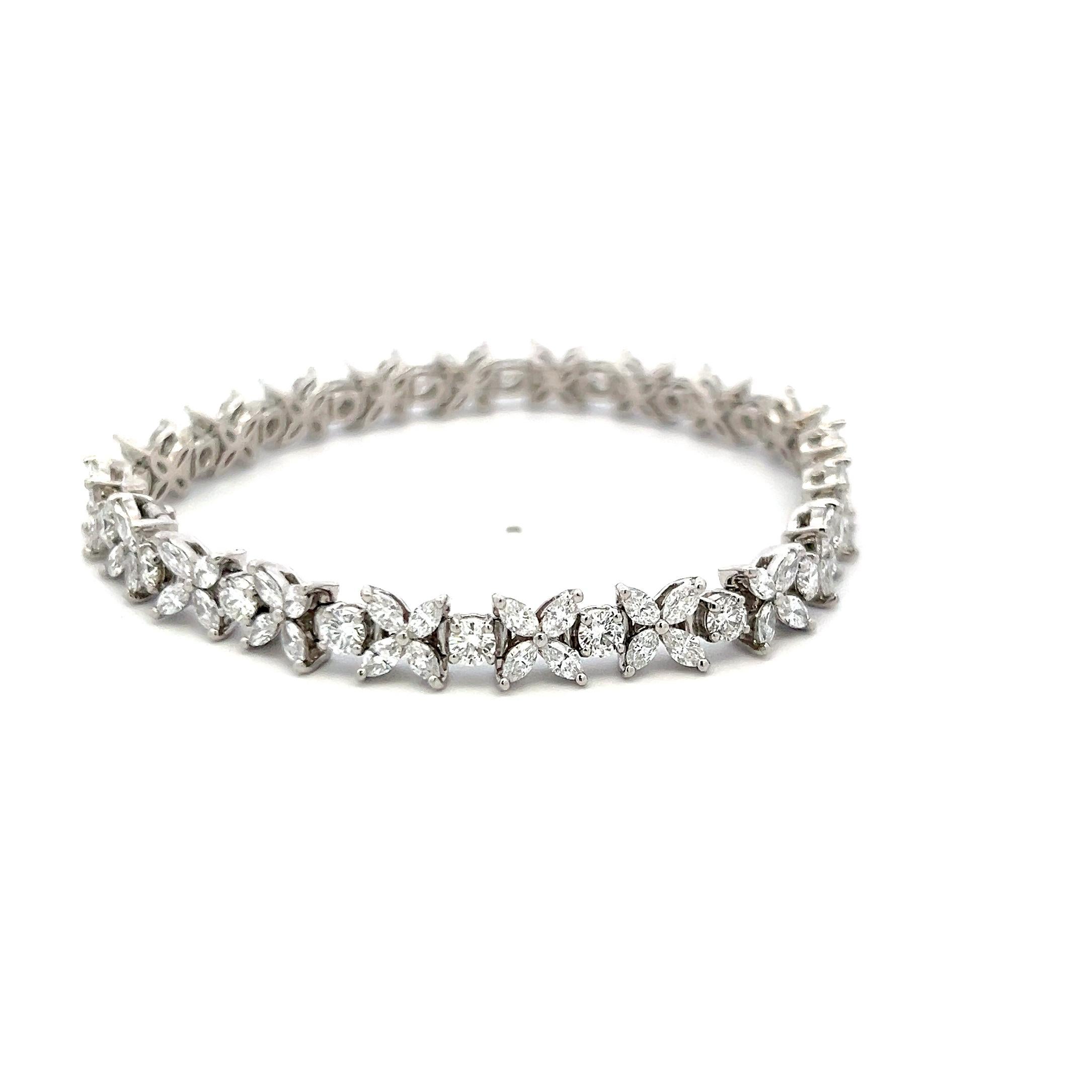 Progettista:
Tiffany & Co.
Titolo:
Tiffany & Co. Bracciale in platino A. Link & Co. da 5,99 carati con diamanti a forma di marquis F VS e round brilliant F VS
Stile:
Collegamento
Metallo:
Platino
Gemma 1:
Diamante da 3,79 carati
Numero di