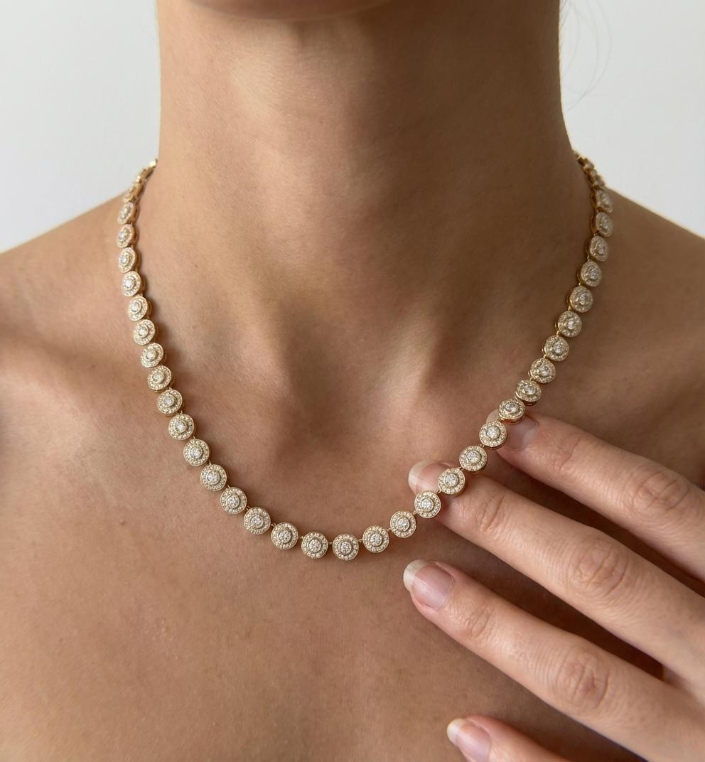 La collana con aureola di diamanti da 6 carati di Tiffany & Co. è realizzata in oro rosa 18 carati. In condizioni ottime in vendita a Chicago, IL
