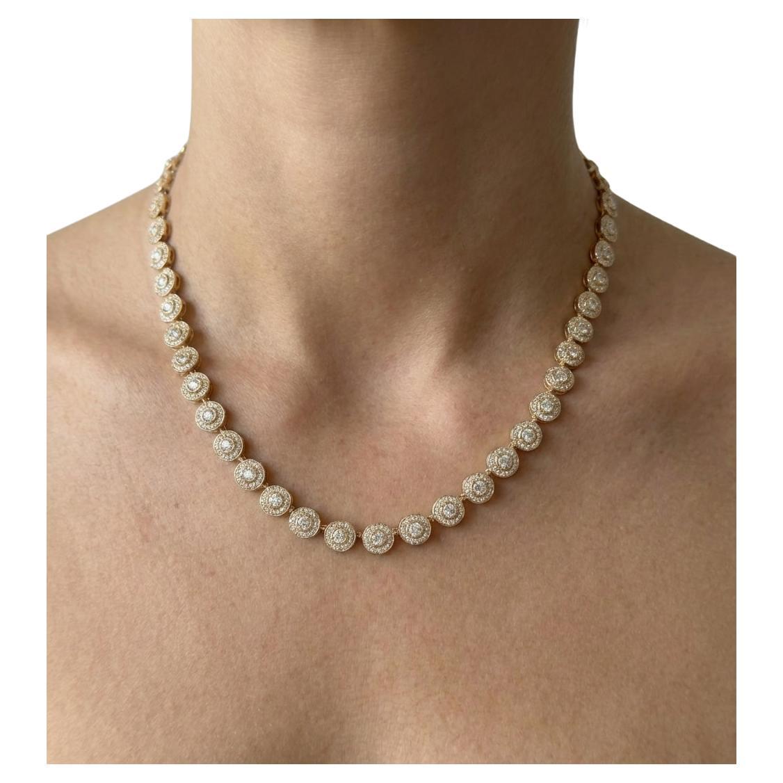 La collana con aureola di diamanti da 6 carati di Tiffany 
Co. è realizzata in oro rosa 18 carati. in vendita