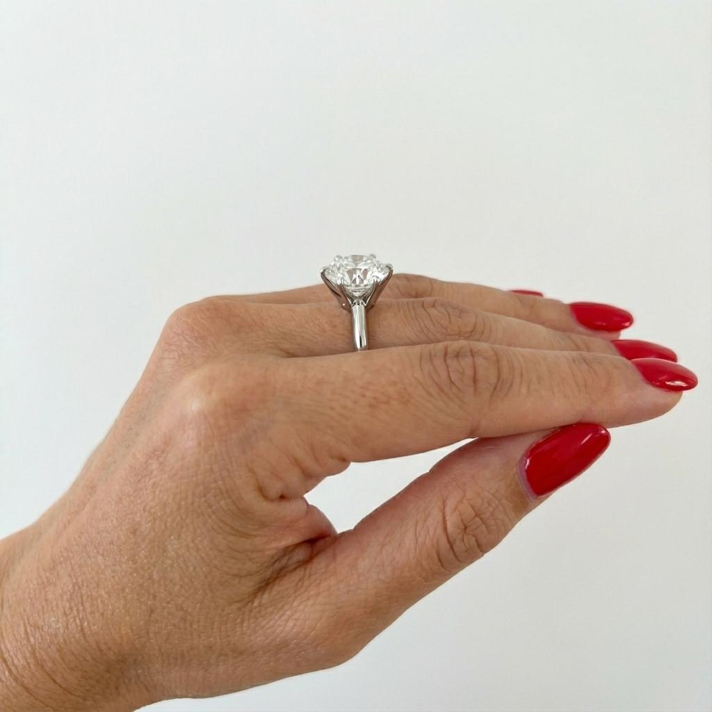 Contemporain Tiffany & Co. Bague de fiançailles solitaire en platine à 6 branches, 3,14 ct en vente
