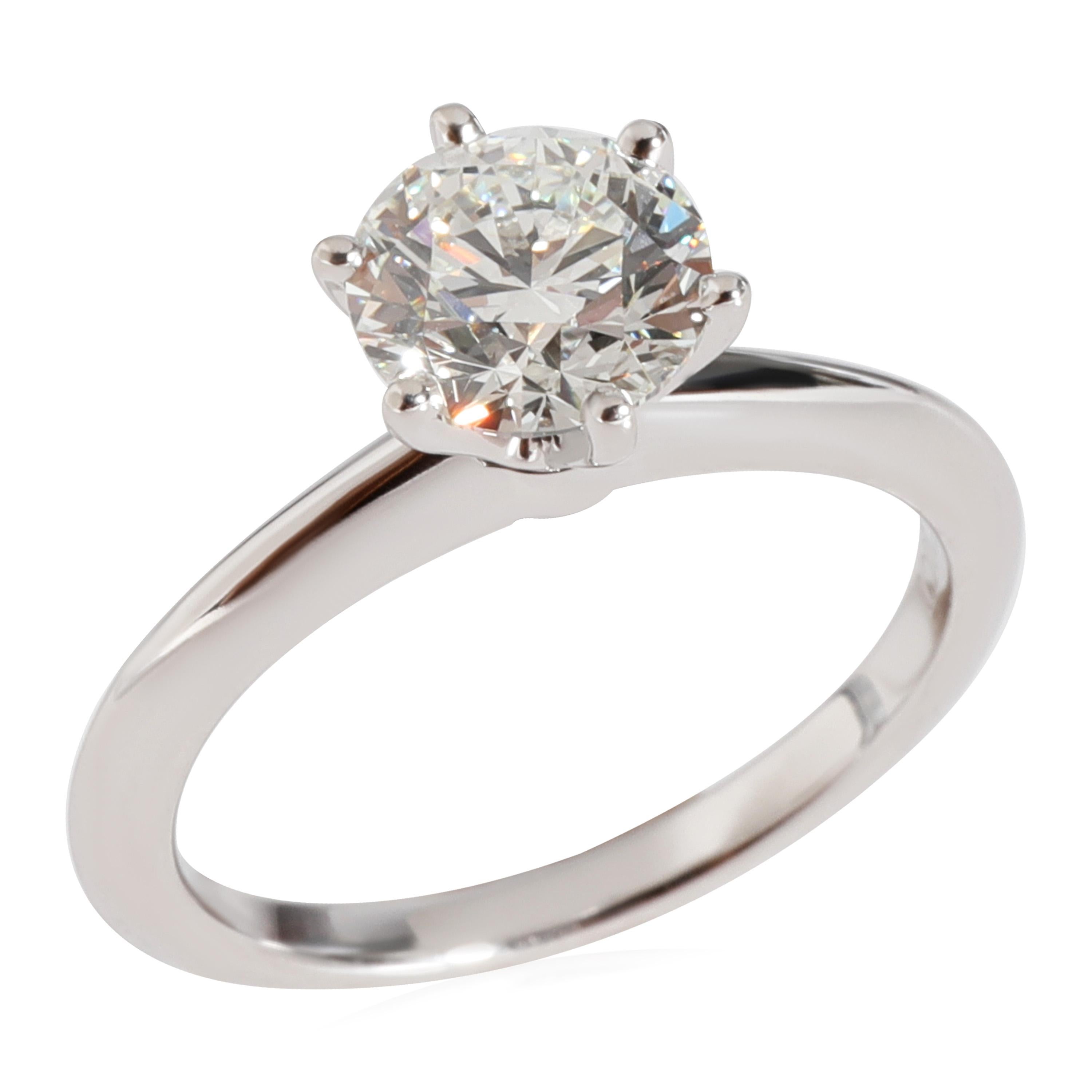 Tiffany & Co. 6 Prong Setting Diamond Solitaire Ring in Platinum

PRIMARY DETAILS
SKU: 122798
Listing Title: Tiffany & Co. 6 Prong Setting Diamond Solitaire Ring in Platinum
Condition Description: Retails for 16800 USD. In excellent condition and