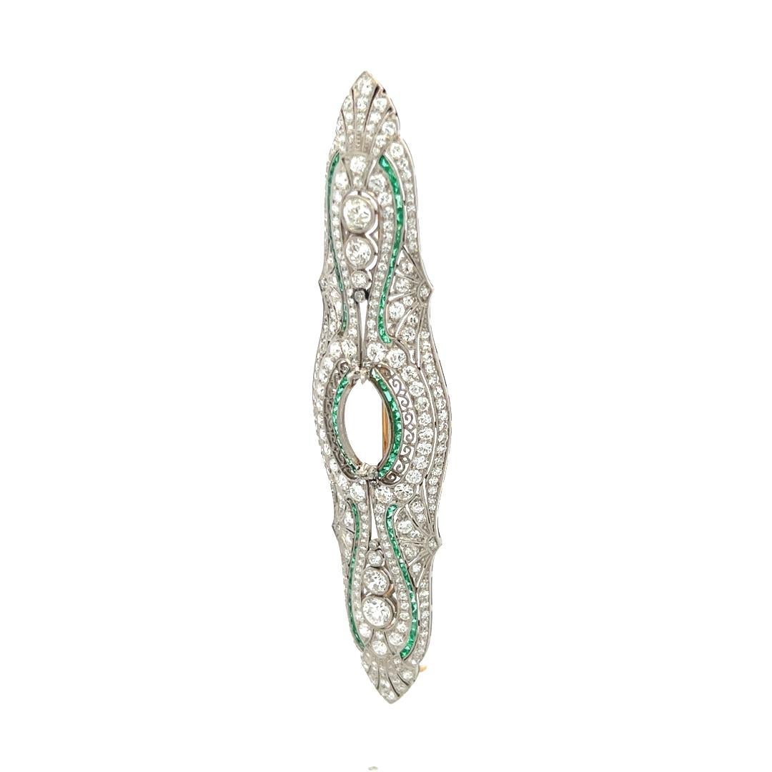Alfiler de platino con diamante redondo de 6,00 quilates y esmeralda de 1,50 quilates Tiffany & Co. en venta 1