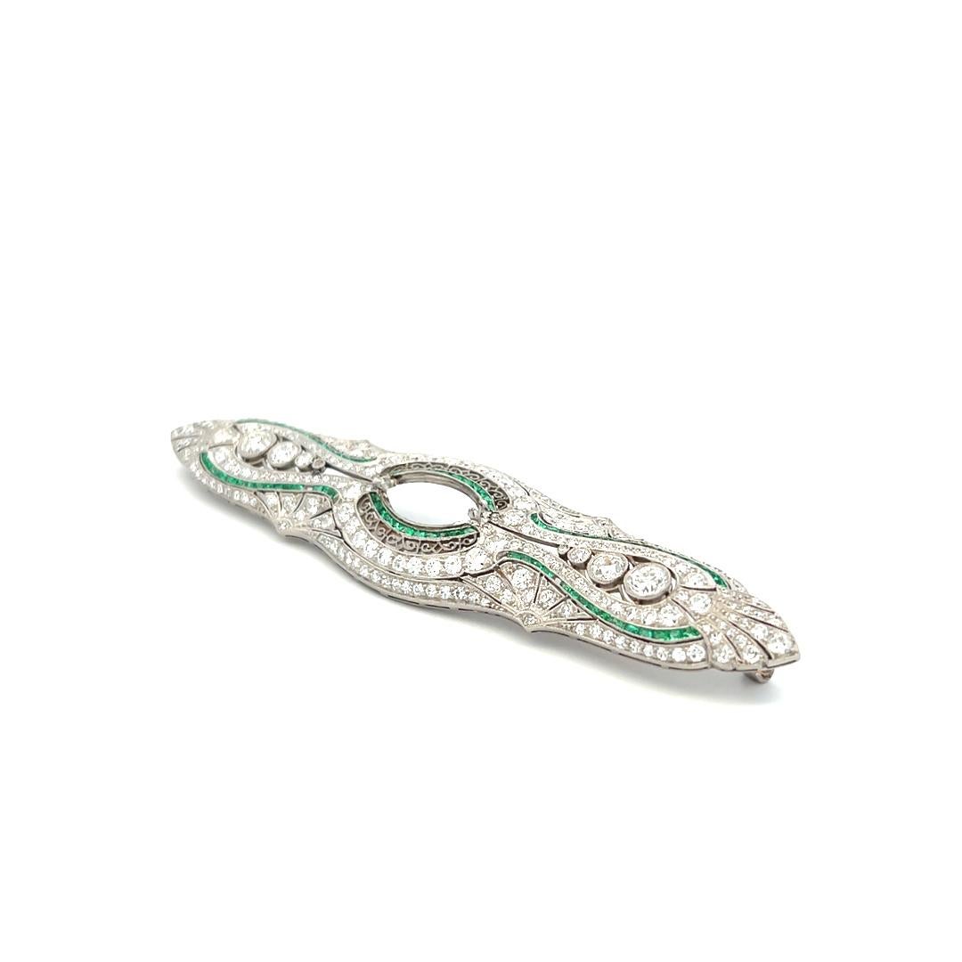 Alfiler de platino con diamante redondo de 6,00 quilates y esmeralda de 1,50 quilates Tiffany & Co. en venta 3