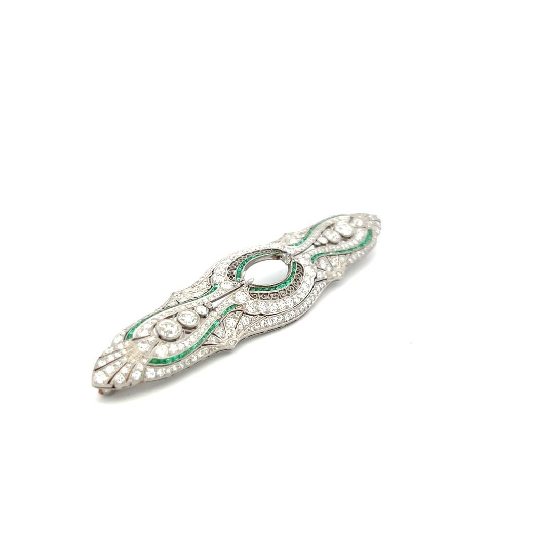 Alfiler de platino con diamante redondo de 6,00 quilates y esmeralda de 1,50 quilates Tiffany & Co. en venta 4
