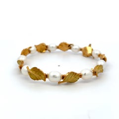 Tiffany & Co 6.2-6.9MM Pearl 18 Karat Yellow Gold Link Leaf Bracelet