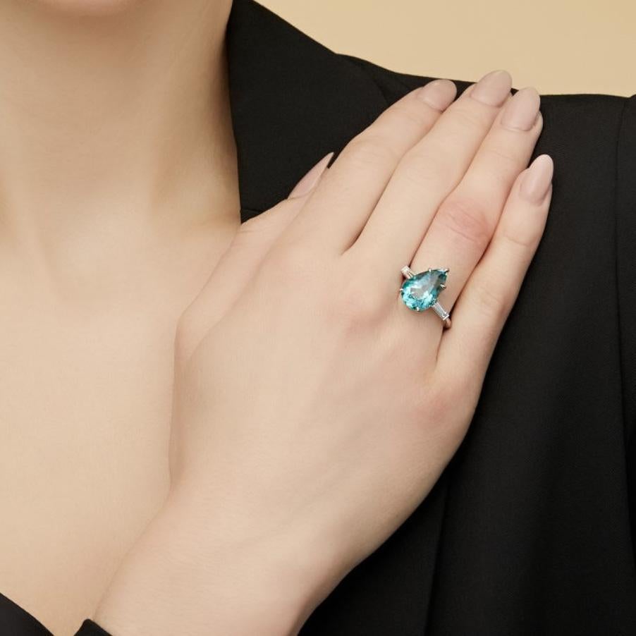 Tiffany & Co. 6.5 Carat Pear Cut Green-Blue Tourmaline and Diamond Platinum Ring For Sale 4