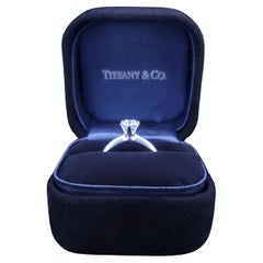 Bague de fiançailles à diamant de 0,72 ct de Tiffany 
Co.