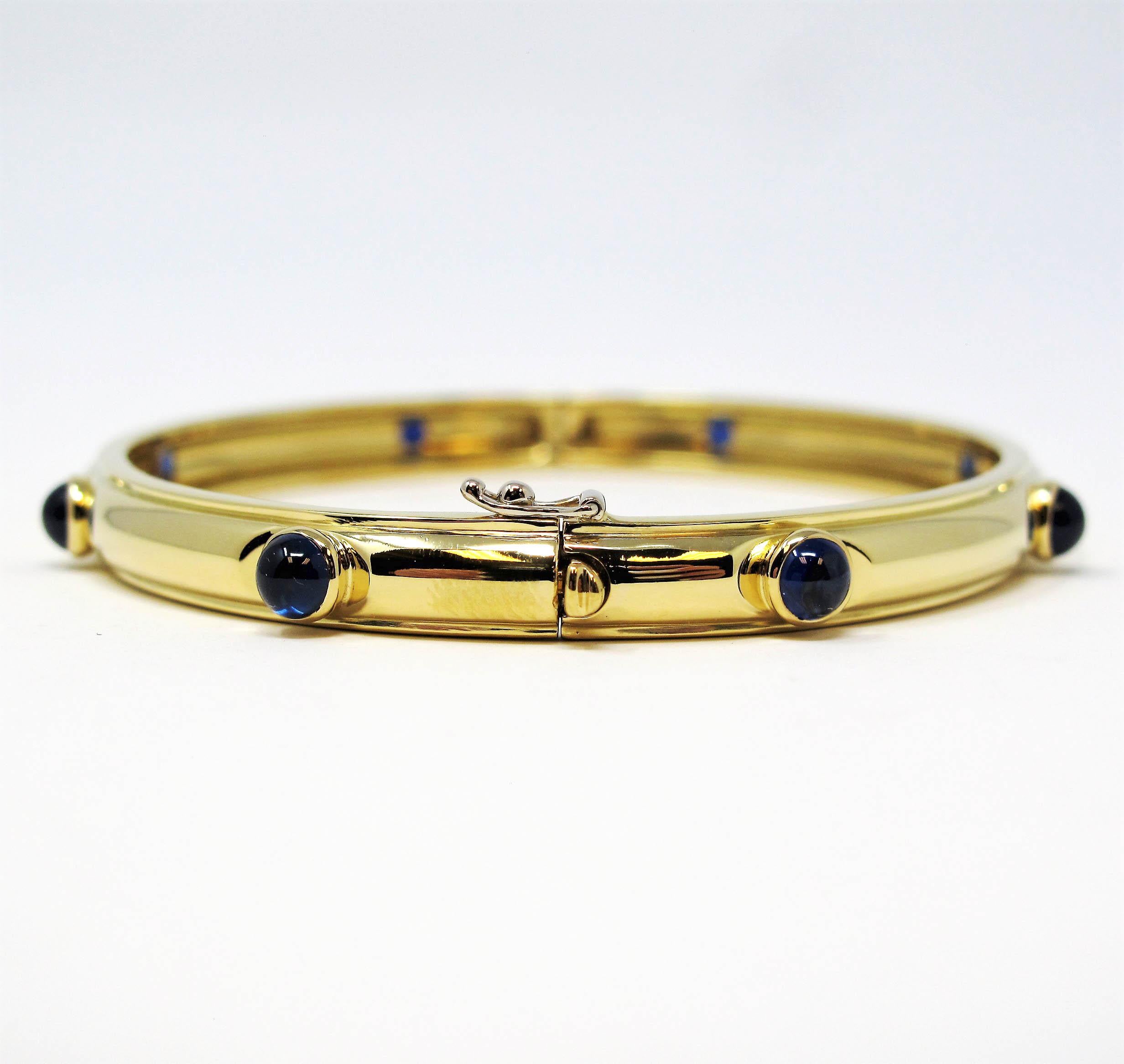 Women's Tiffany & Co. 8 Cabochon Sapphire Hinged Bangle Bracelet 18 Karat Yellow Gold