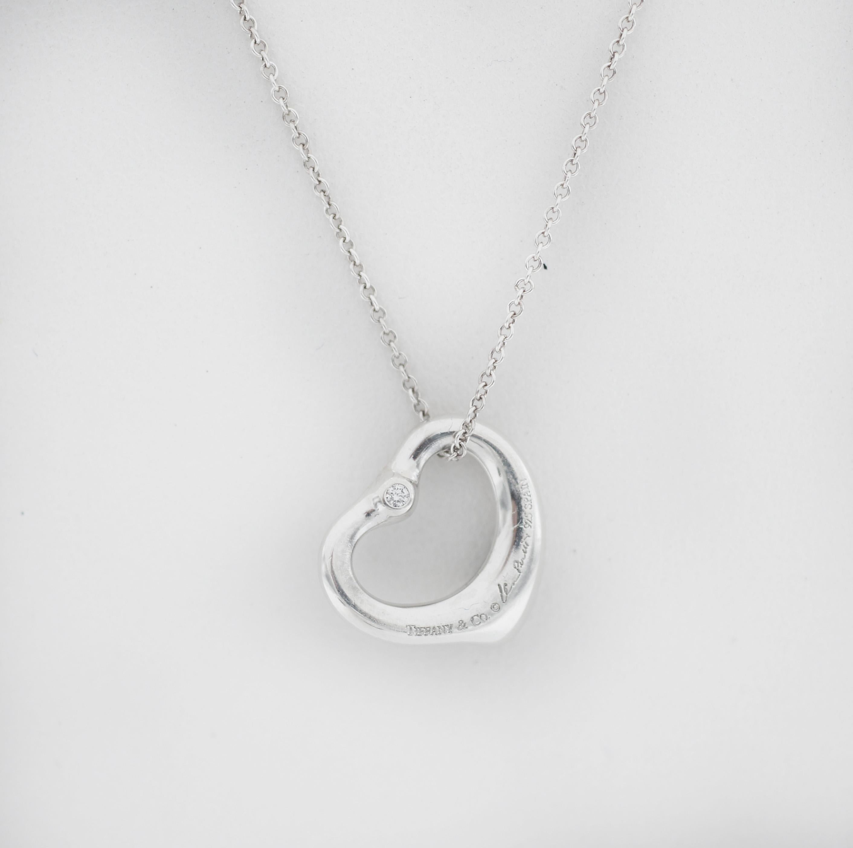 Tiffany & Co.
Elsa Peretti
Open Heart Pendant
Description & Details:
The simple, evocative shape of Elsa Peretti Open Heart designs celebrates the spirit of love. This elegant style is one of her most celebrated icons.
925 Sterling silver
Heart size