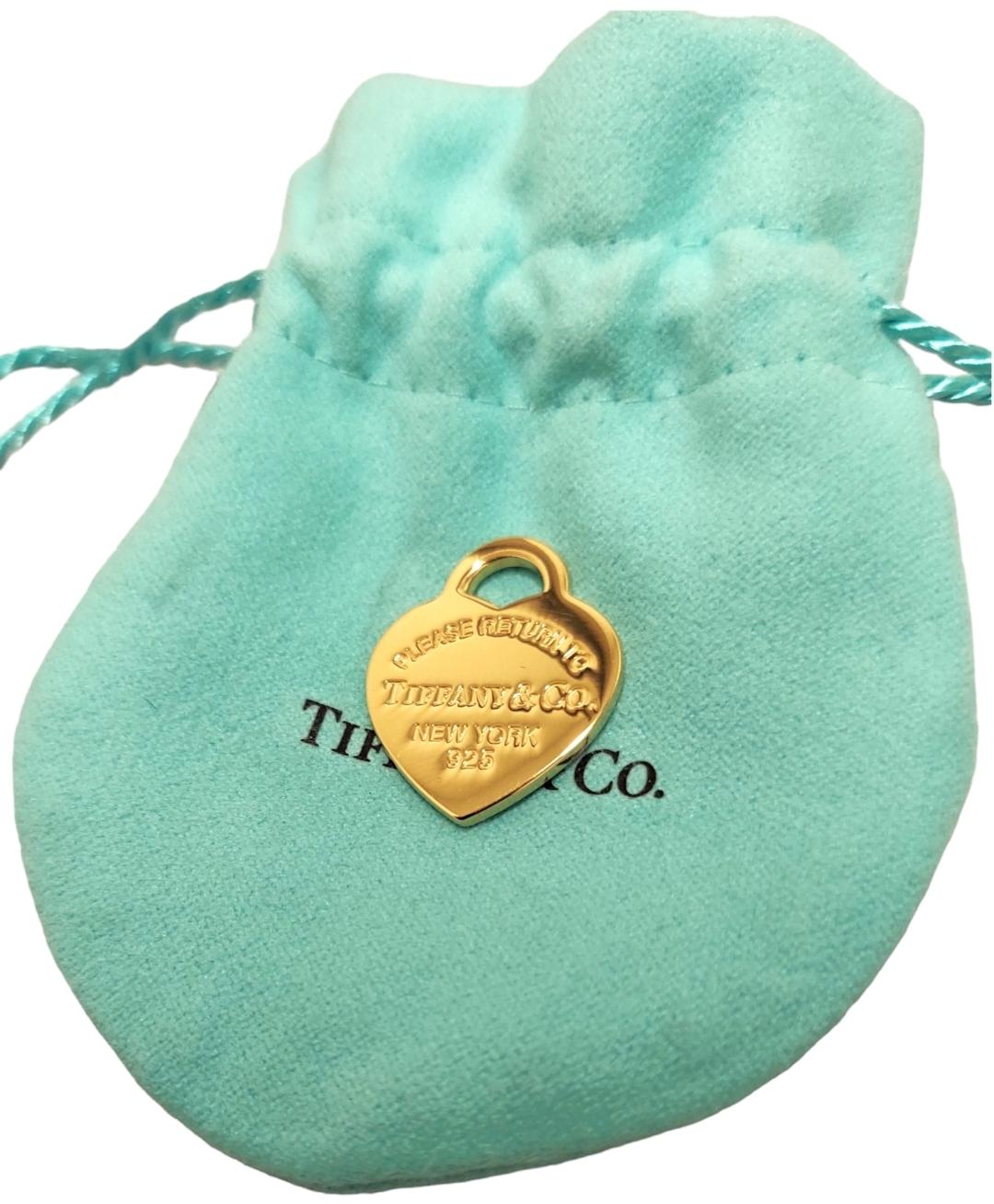 Tiffany & Co. Pendentif en forme de cœur en argent et plaqué or jaune 925 Bon état - En vente à San Fernando, CA