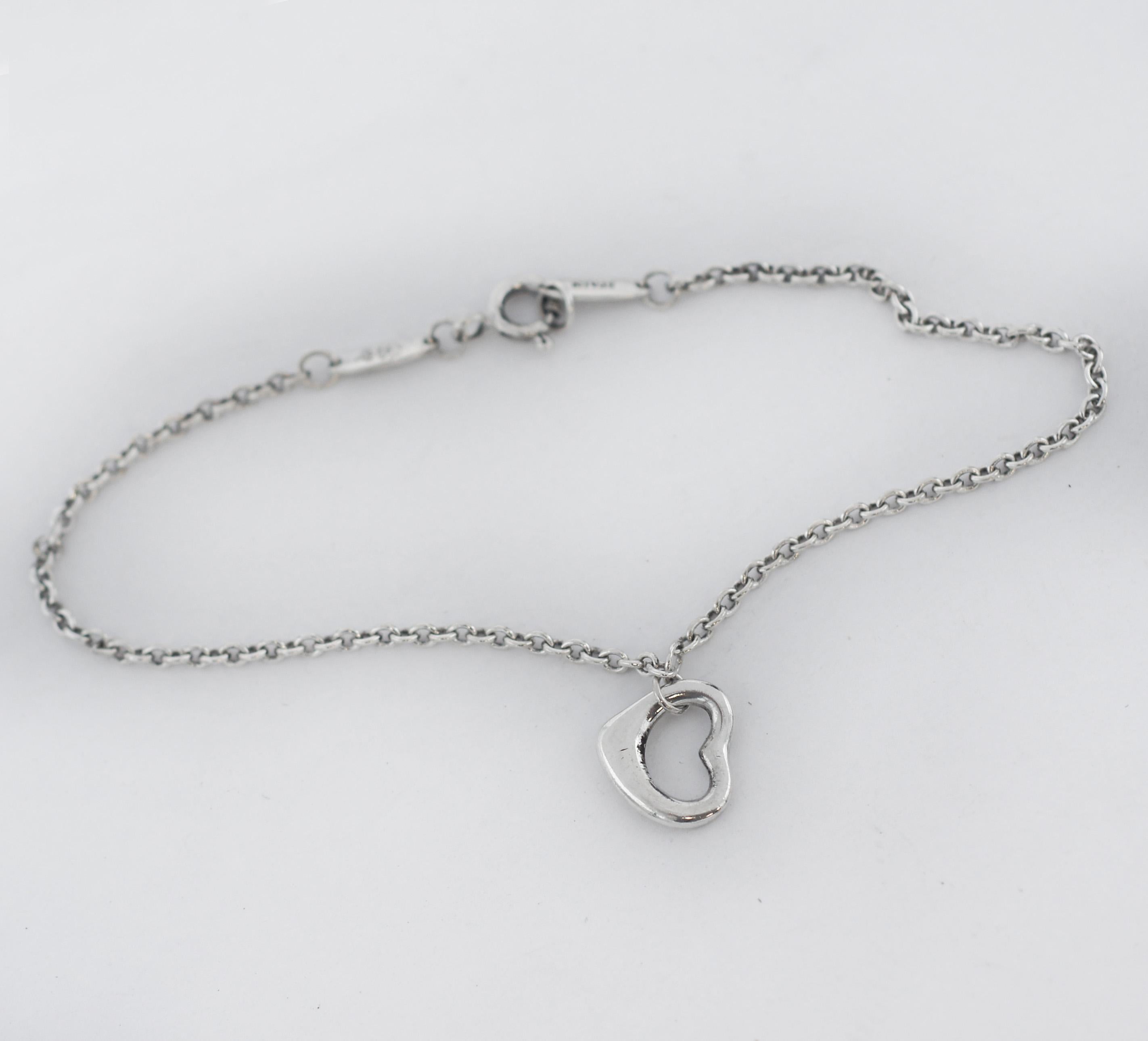 Tiffany & Co. Bracelet à un seul cœur ouvert en argent 925 Bon état - En vente à San Fernando, CA