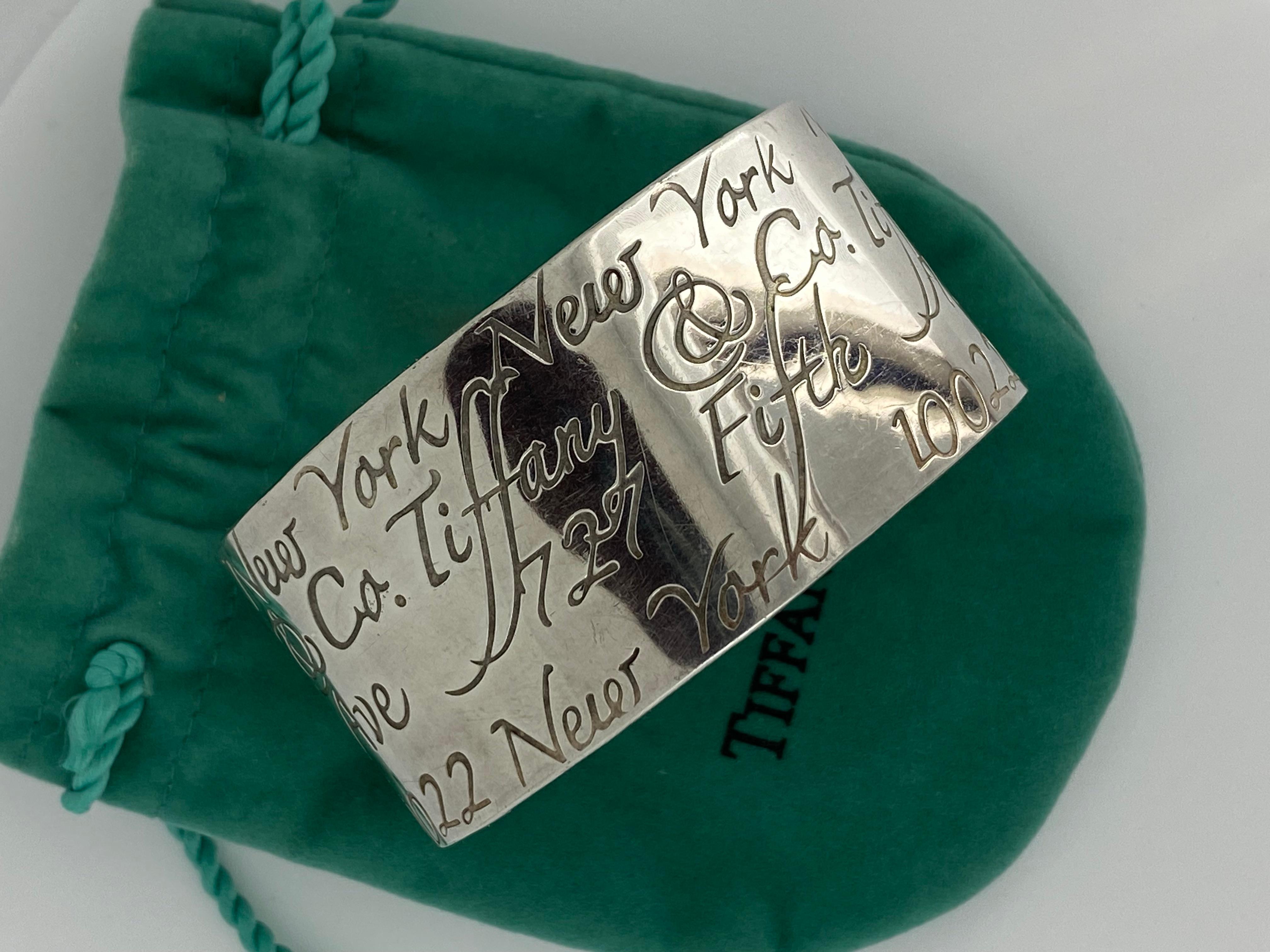 Moderno Tiffany & Co. Argento 925 727 Fifth Ave New York 10022 Note Bracciale Bangle in vendita