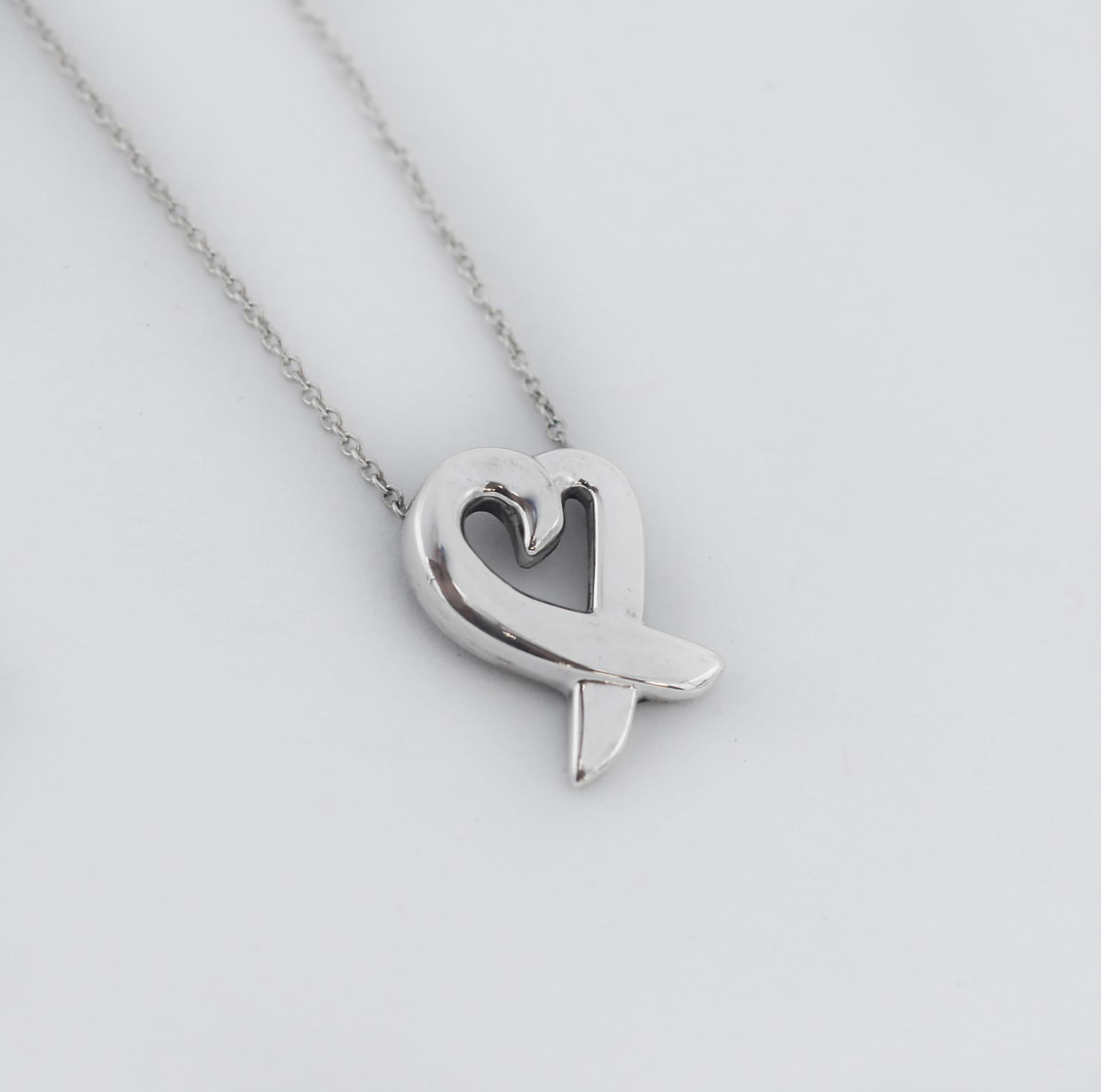 Tiffany & Co. 925 Sterling Silver Paloma Picasso Loving Heart Necklace In Good Condition In San Fernando, CA