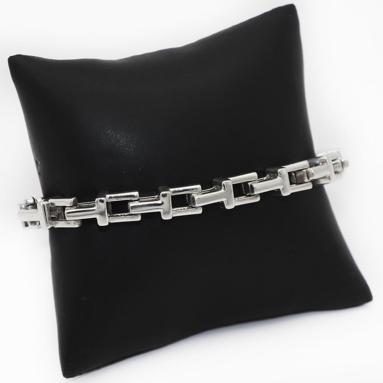 Tiffany & Co.
Argento 925
Bracciale AT&T
Bracciale Collection'S
Lunghezza circa 7,75