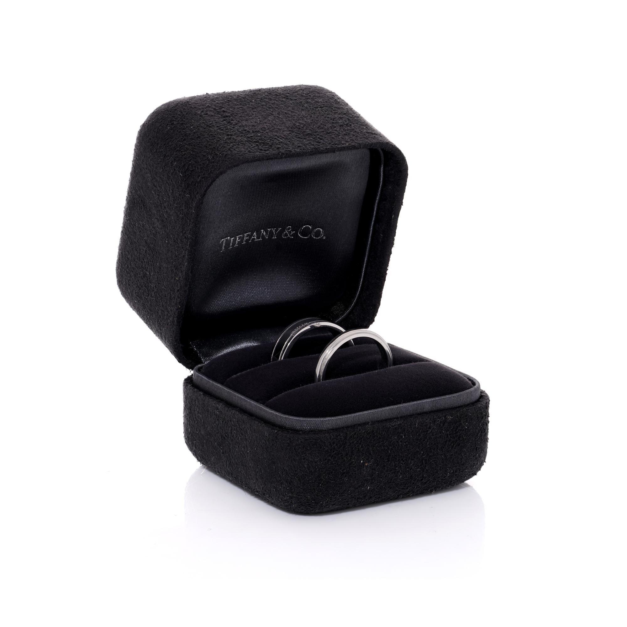 Tiffany & Co. 950 Platin Mill grain Ehering-Ringe mit Maserung für ihn und sie im Zustand „Hervorragend“ im Angebot in Braintree, GB