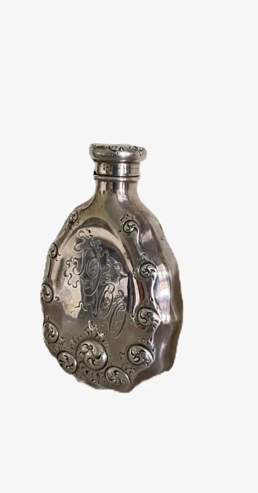 Centroamericano Tiffany & Co. una fiaschetta in argento sterling americana della fine del XIX secolo in vendita