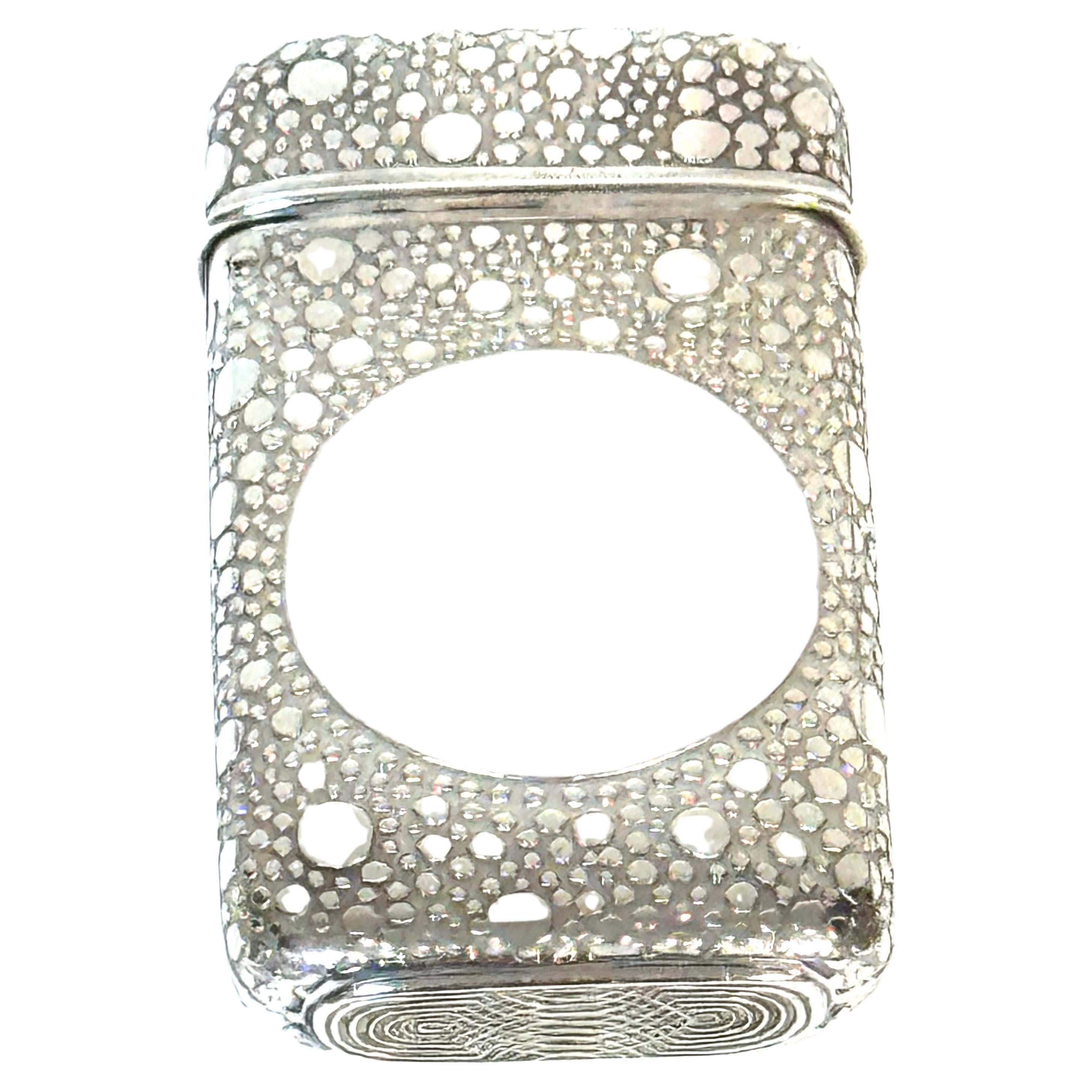 Tiffany & Co. Aesthetic Movement Sterling  Abbinamenti sicuri con il modello Raindrop-Shagreen in vendita
