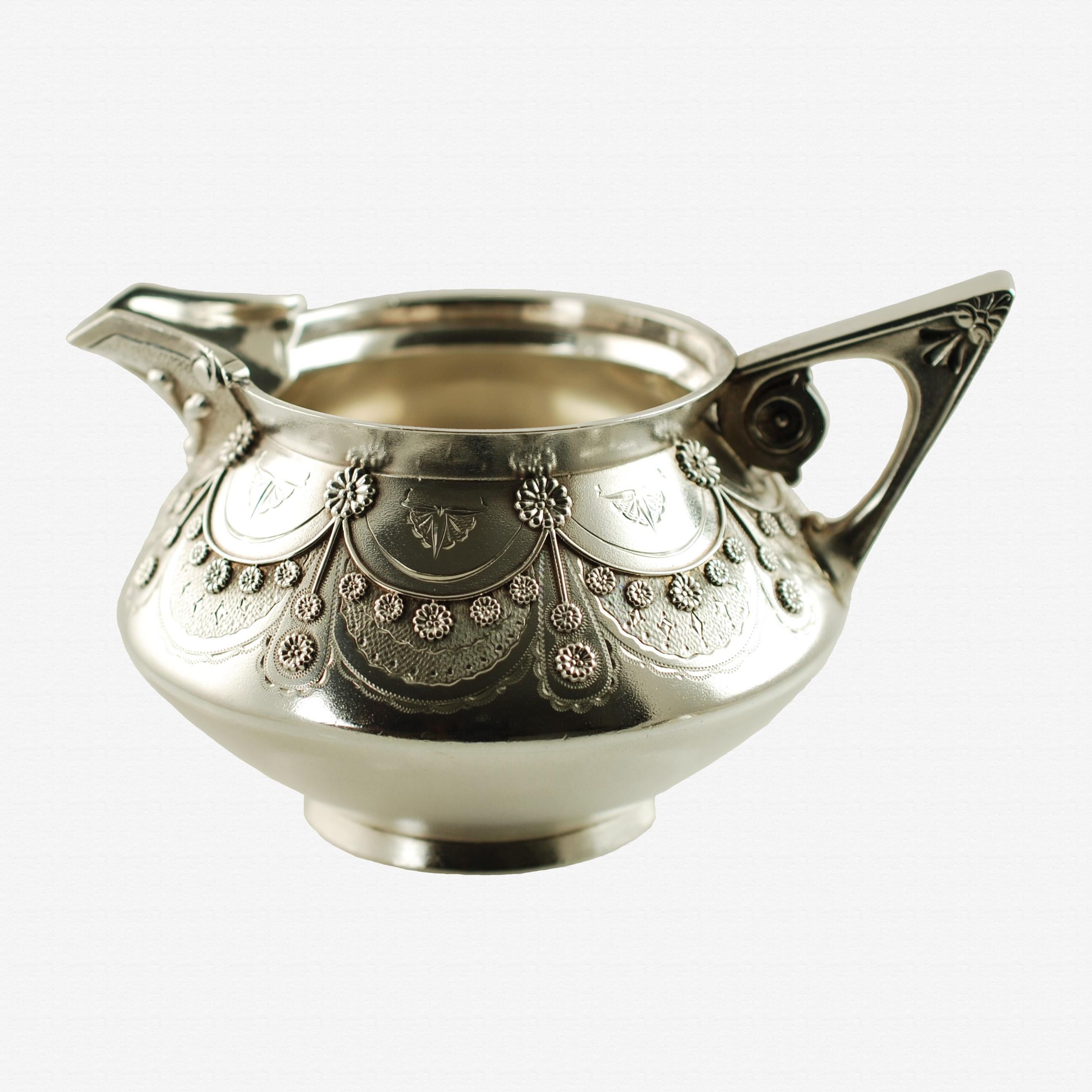 Tiffany & Co. Aesthetic Movement - Set di panna e zucchero in argento sterling in vendita 2