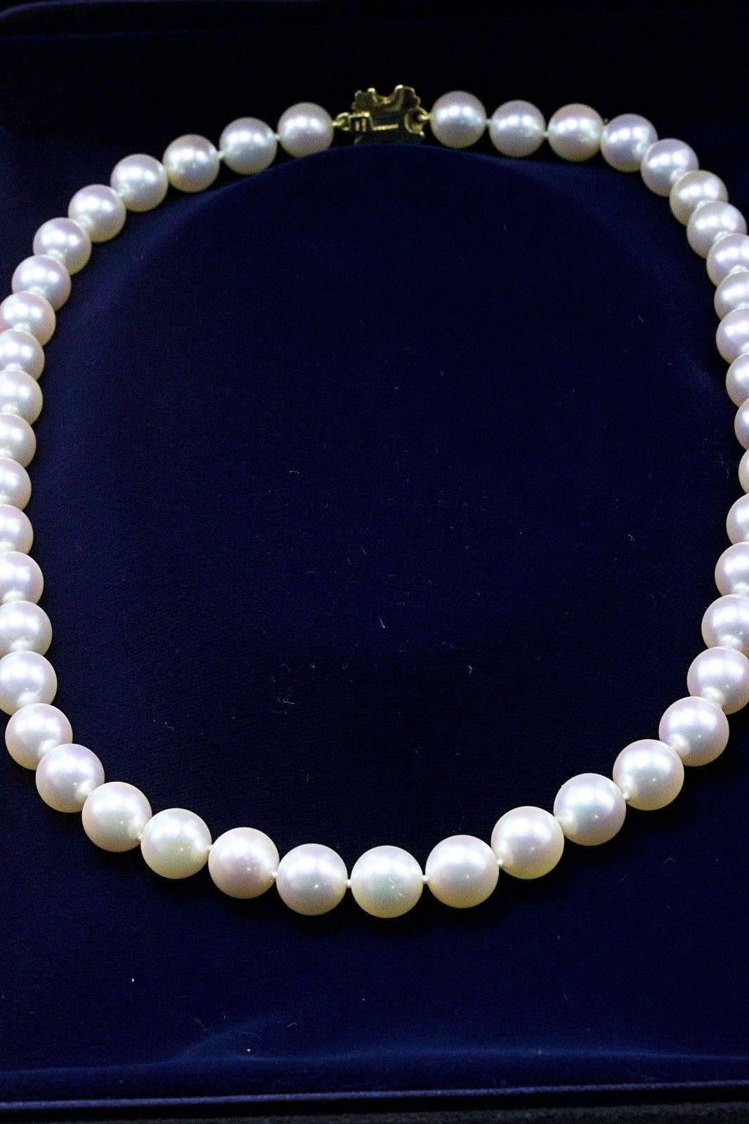 Tiffany & Co. Collier caractéristique en or jaune 18 carats avec perles de culture Akoya Excellent état - En vente à San Diego, CA