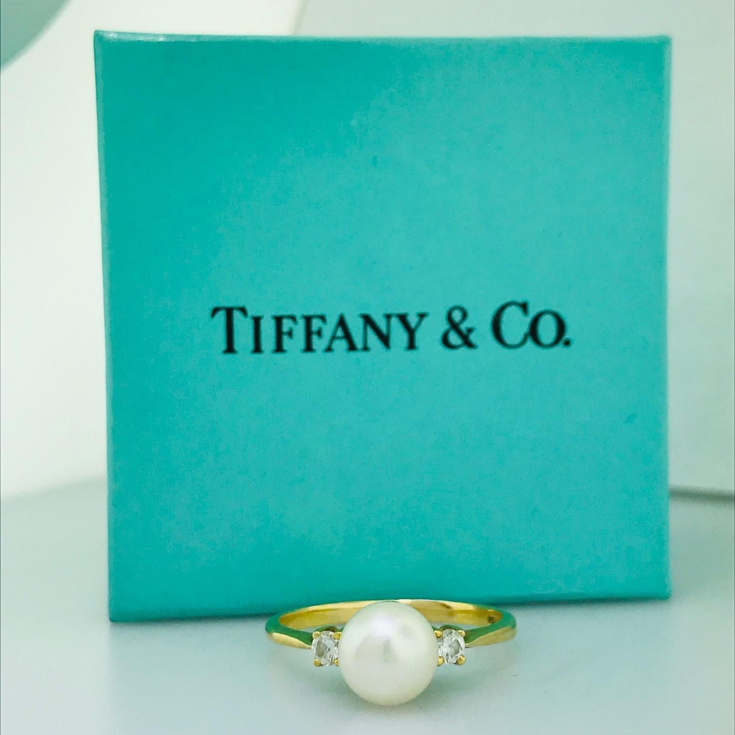 Artisan Tiffany & Co. Akoya Pearl and Diamond 18 Karat Gold Ring, Tiffany & Co. Original