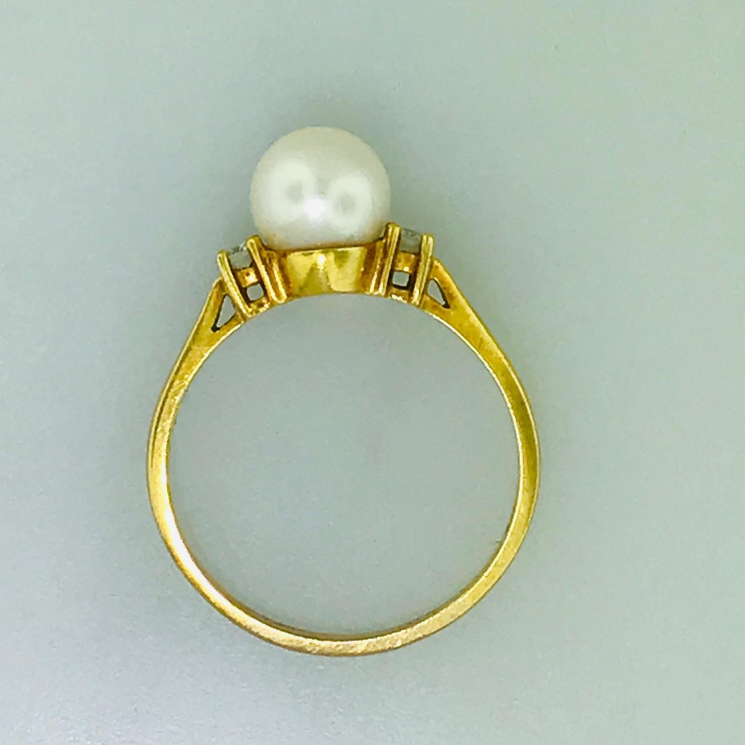 Tiffany & Co. Akoya Pearl and Diamond 18 Karat Gold Ring, Tiffany & Co. Original 2