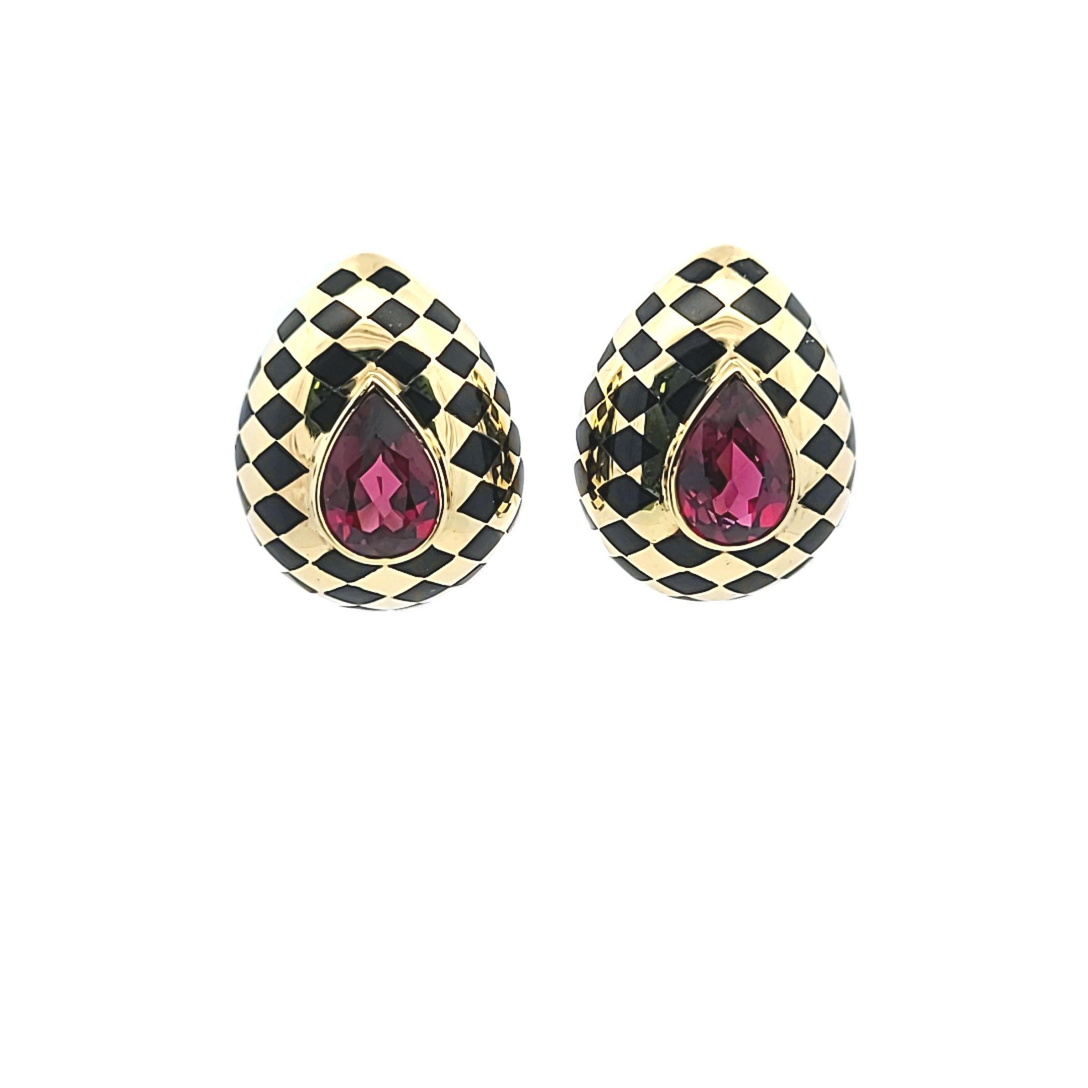 Tiffany & Co. Angela Cummings 12,5ct Turmalin Schwarz Jade 18K Gold Clip-Ohrring im Zustand „Gut“ im Angebot in New York, NY