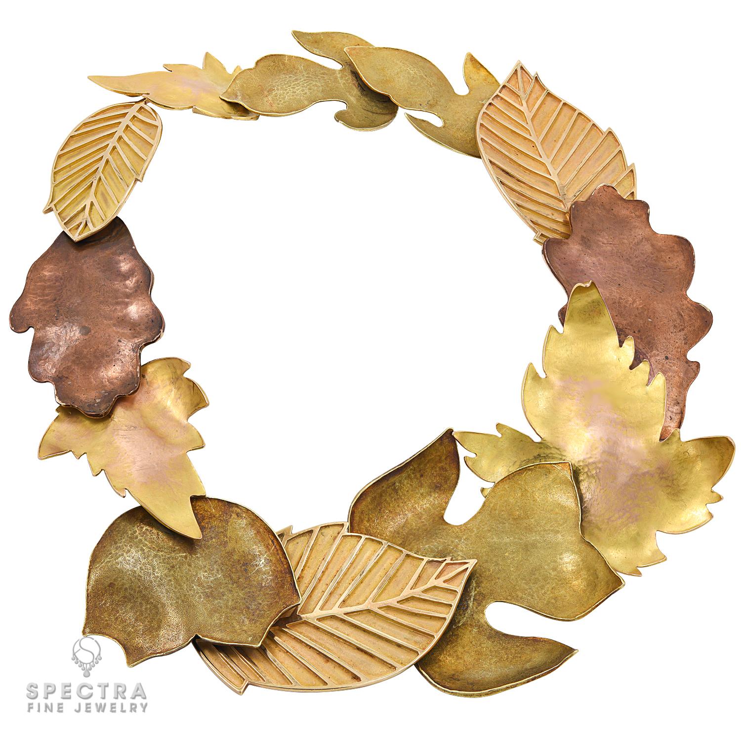 A beautiful necklace with 'leaf' motif created Angela Cummings for Tiffany & Co. in 1981.
Signed Tiffany & Co., Angela Cummings, 1981.
Dimensions: 42 cm (16 1⁄2 in).
Metal is 14k yellow, rose, green gold, copper.
Gross weight 127.20 grams.