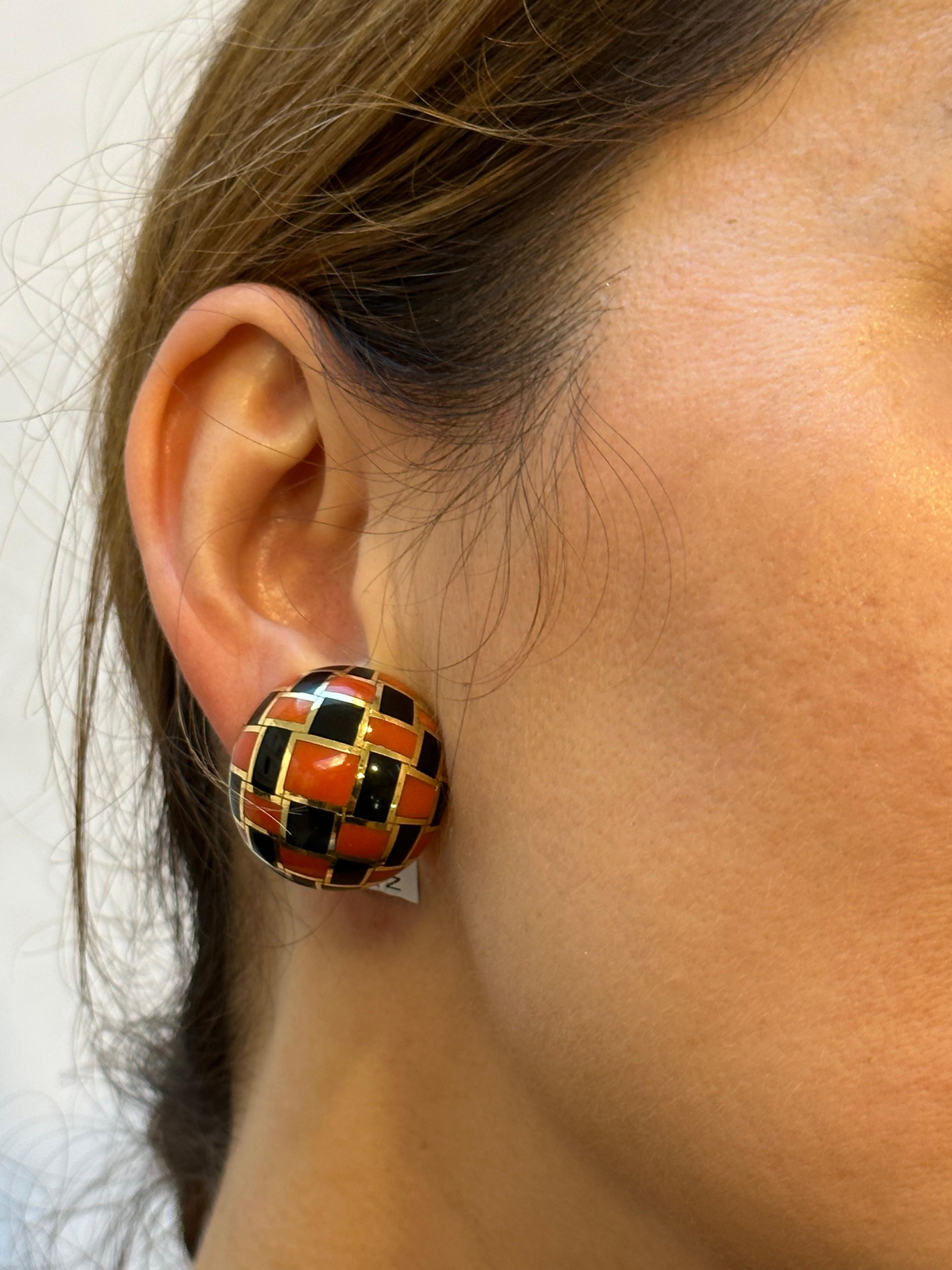 Tiffany & Co. Angela Cummings Inlaid Black Jade Coral 18k Gold Bangle + Earrings For Sale 11