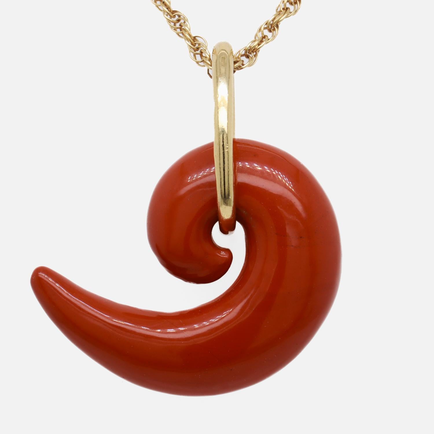 Tiffany & Co Angela Cummings Roter Jaspis-Komma-Anhänger für eine Halskette, 1970er Jahre für Damen oder Herren