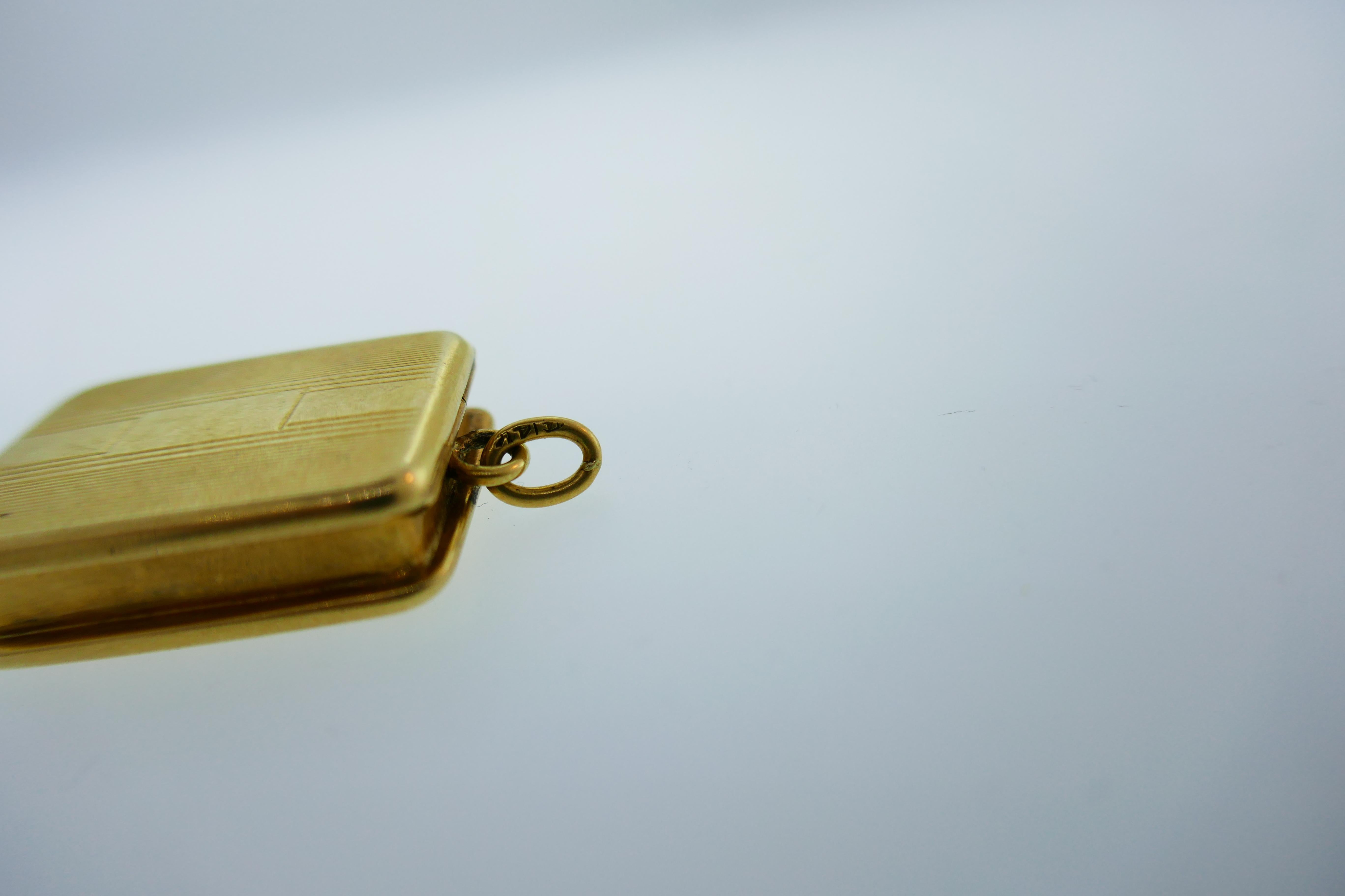 Tiffany & Co. Antique 14k Yellow Gold Locket / Pill Box Pendant Charm, c. 1930s In Excellent Condition In Beverly Hills, CA