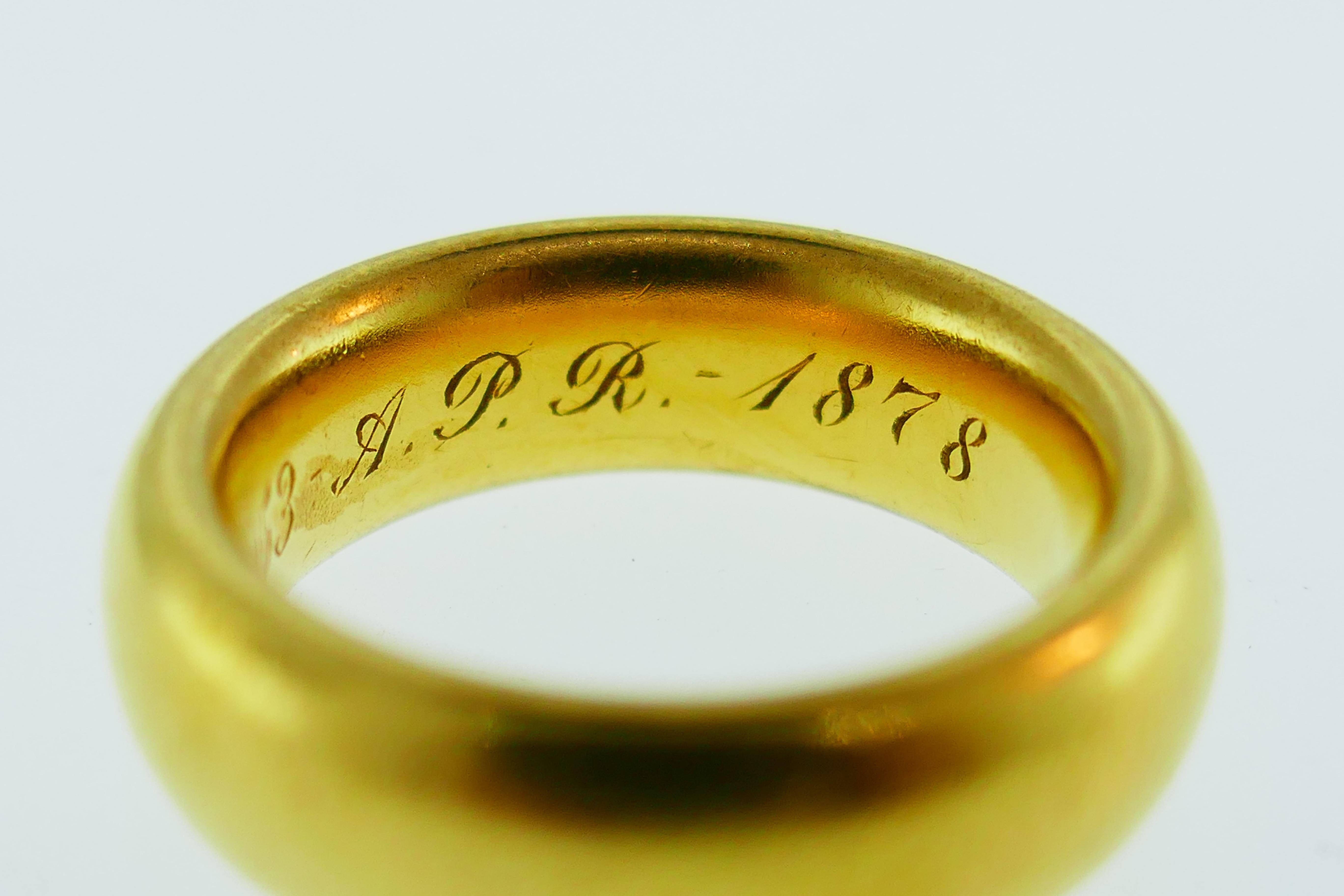 Tiffany & Co. Antique 22 Karat Yellow Gold Band Ring circa 1800s Rare In Good Condition In Beverly Hills, CA