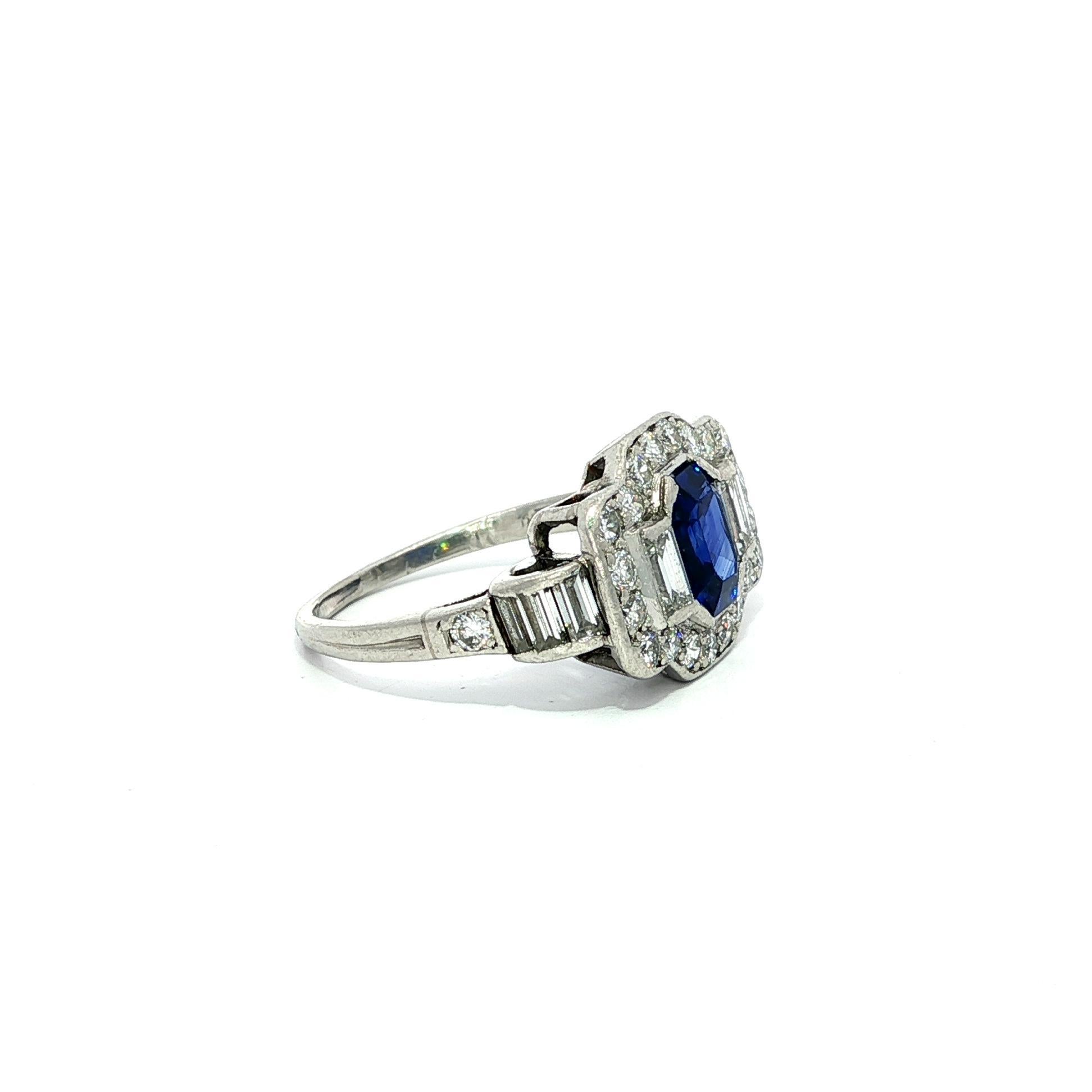 Tiffany & Co. Antico anello in platino Art Deco Royal Blue No Heat con zaffiro e diamante in vendita 1