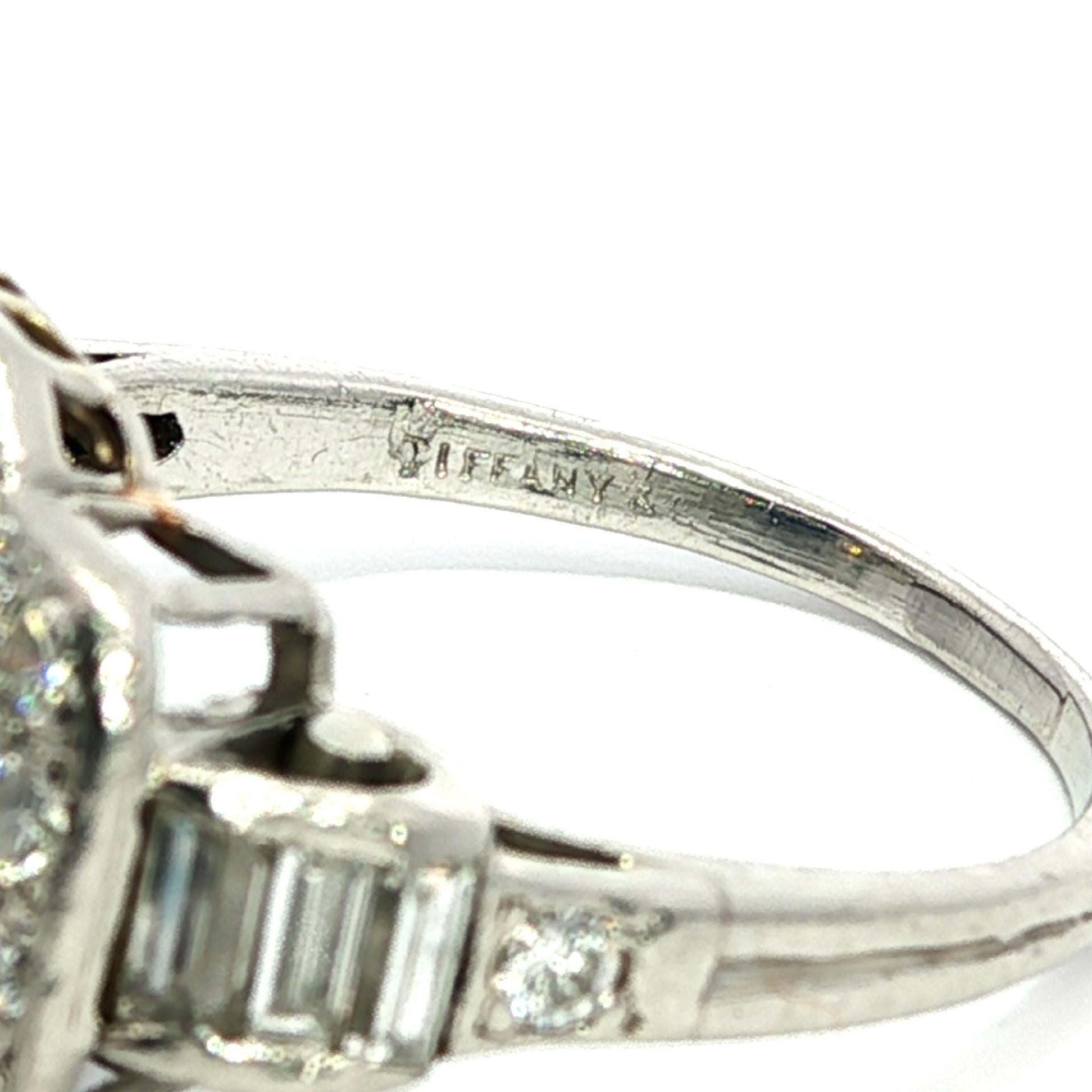 Tiffany & Co. Antico anello in platino Art Deco Royal Blue No Heat con zaffiro e diamante in vendita 2