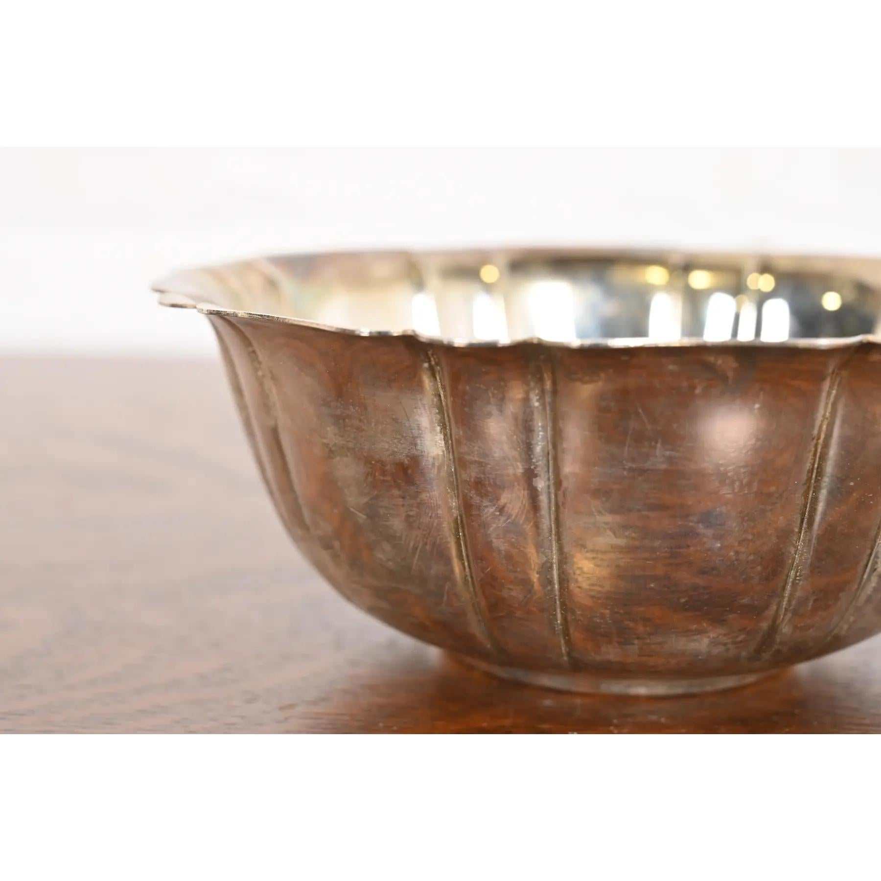 Plaqué argent Tiffany & Co. Bol antique en métal argenté Art Deco en vente