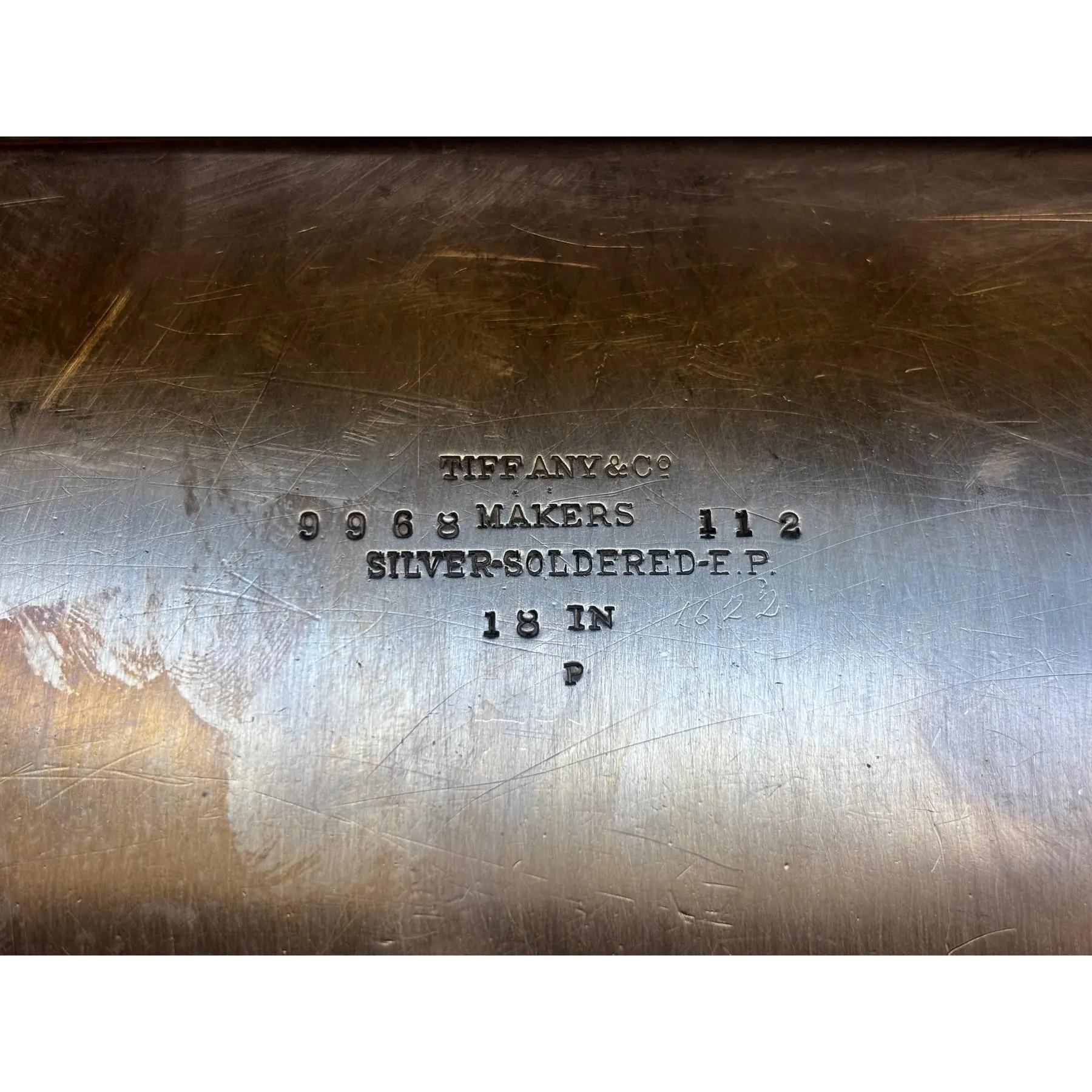 Tiffany & Co. Antico vassoio da portata in silverplate Art Deco in vendita 6