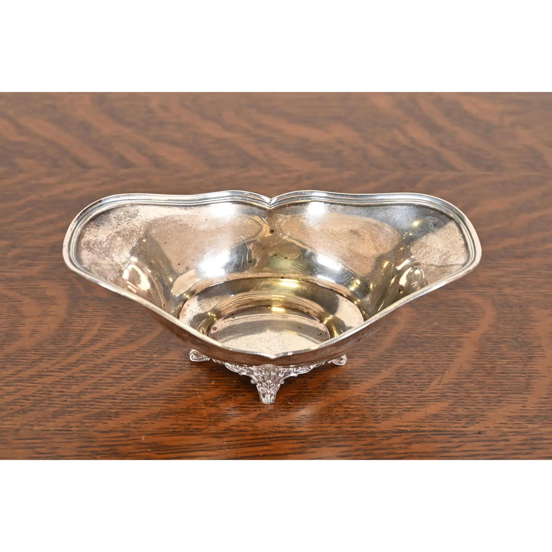 Tiffany & Co. Antique Art Deco Sterling Silver Gravy Boat In Good Condition In South Bend, IN