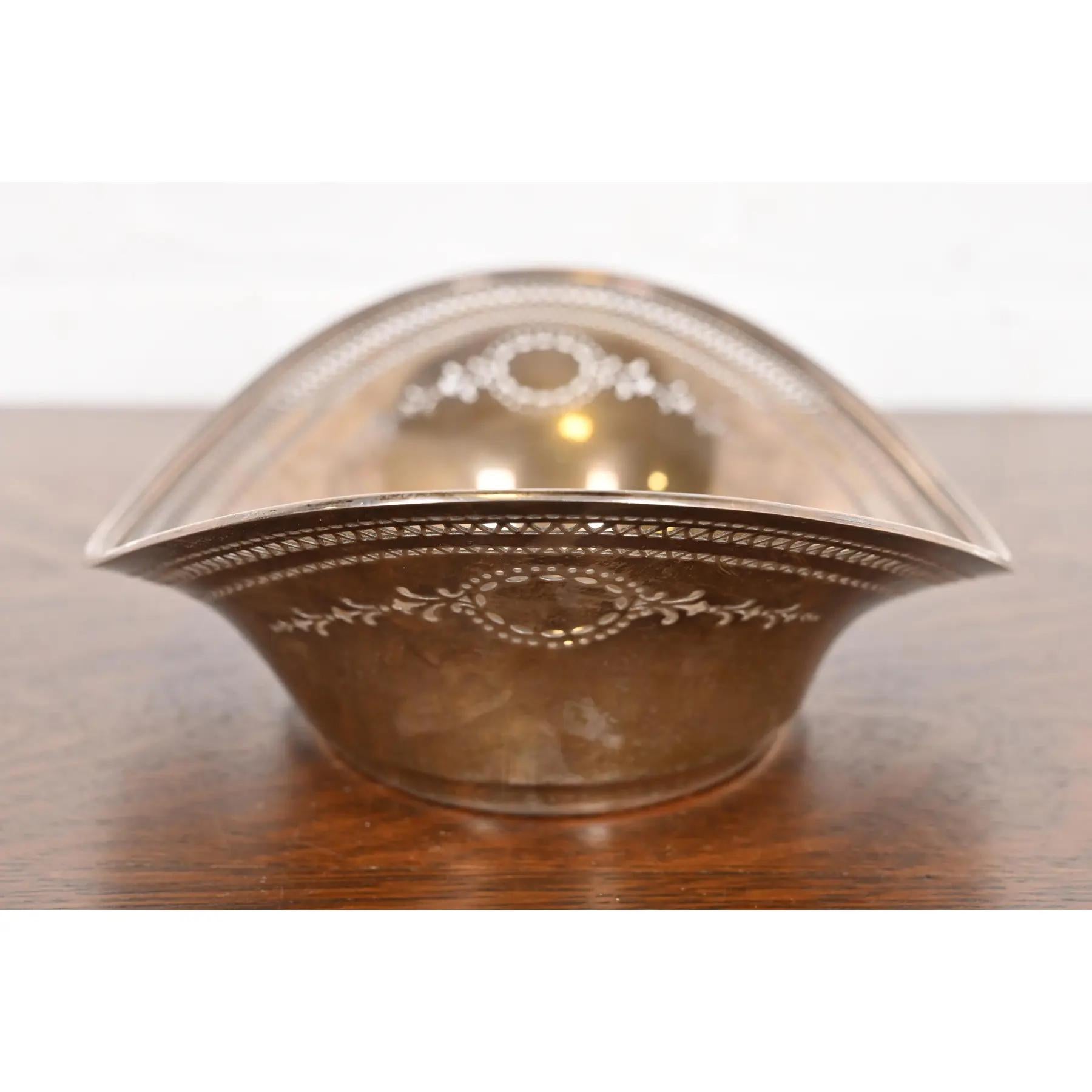 Tiffany & Co. Antique Art Deco Sterling Silver Reticulated Centerpiece Bowl For Sale 2