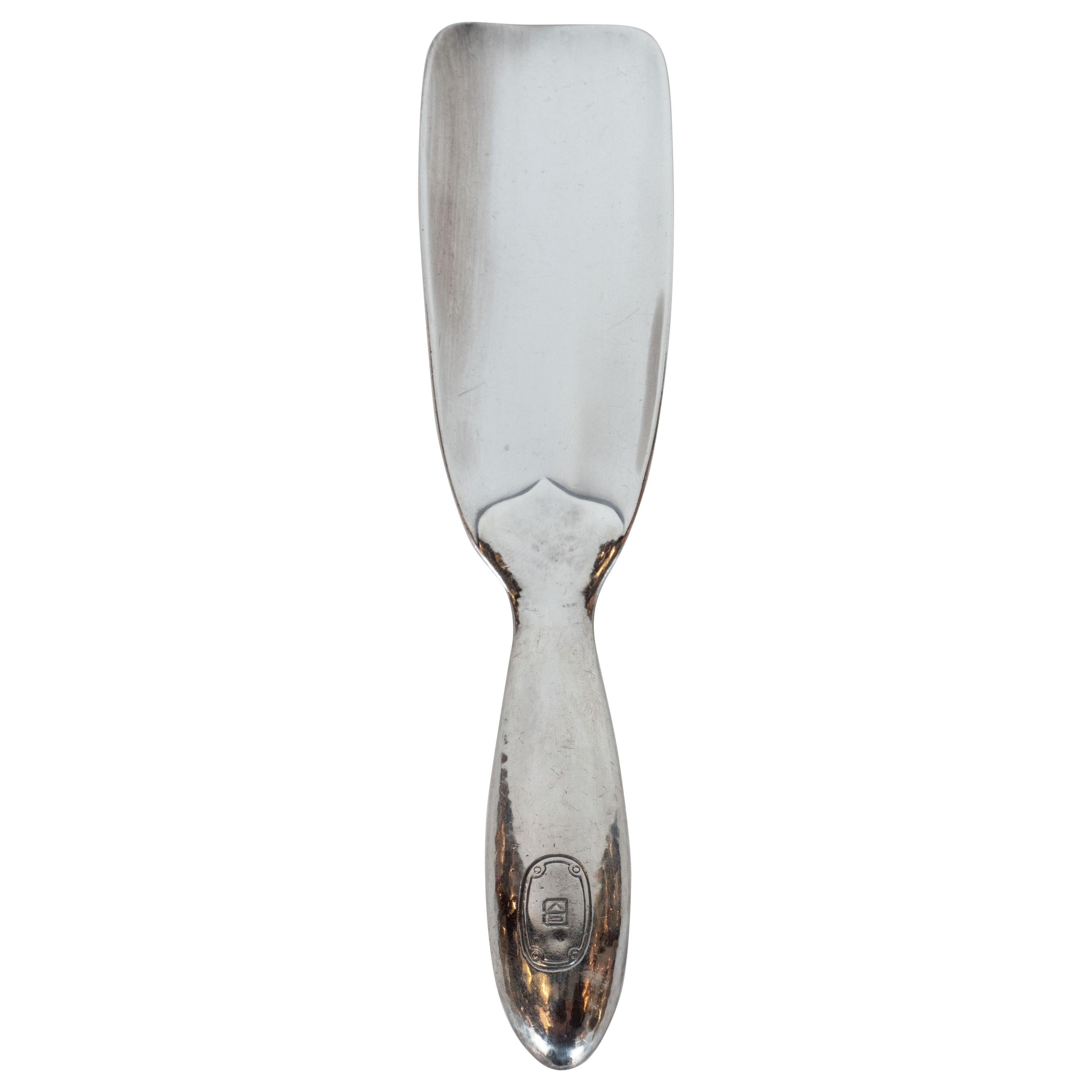 Tiffany & Co. Antique Art Nouveau Hand Wrought/Hammered Sterling Silver Shoehorn In Excellent Condition In New York, NY