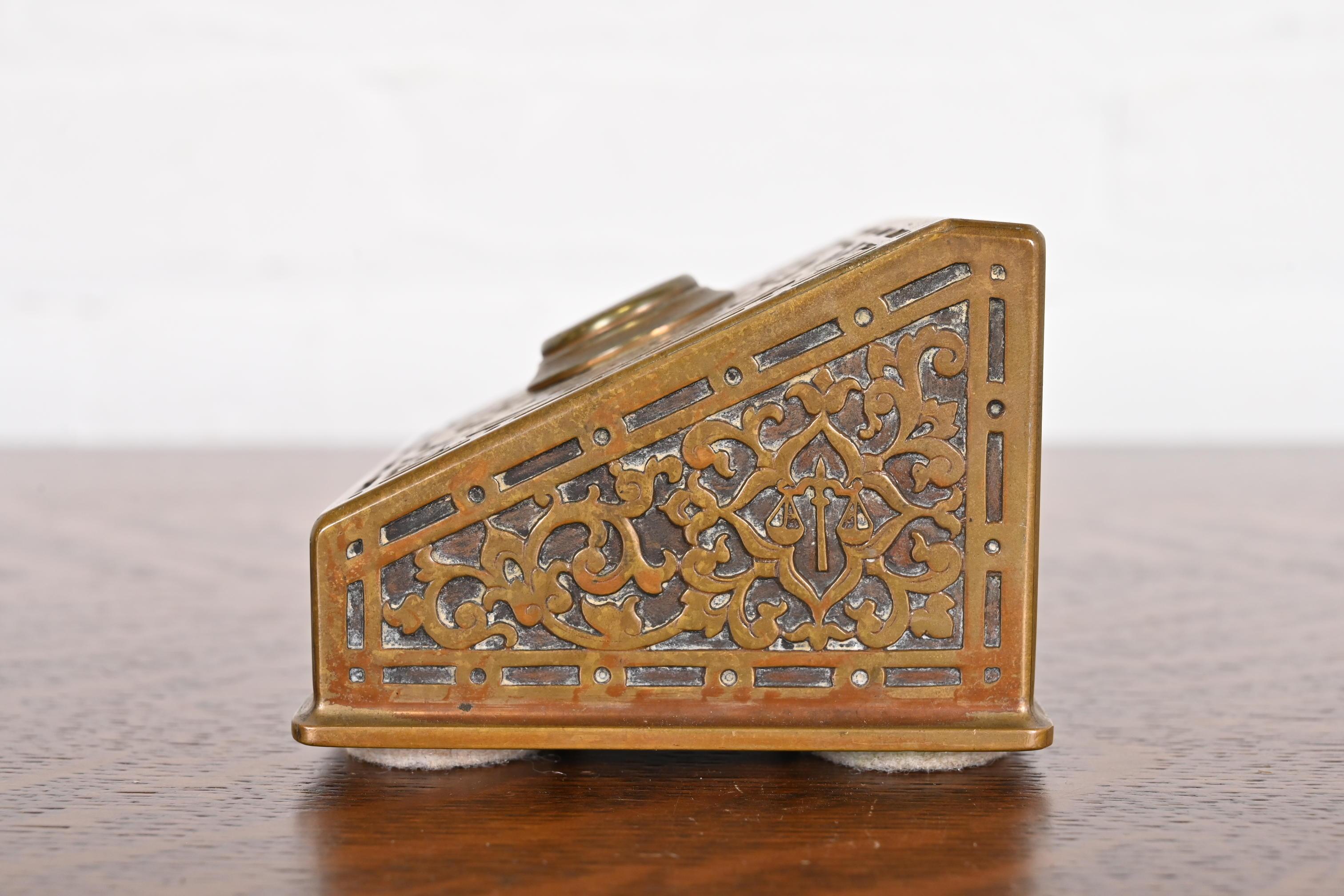 Bronze Tiffany & Co. Antique porte-plume Arts & Crafts en bronze en vente