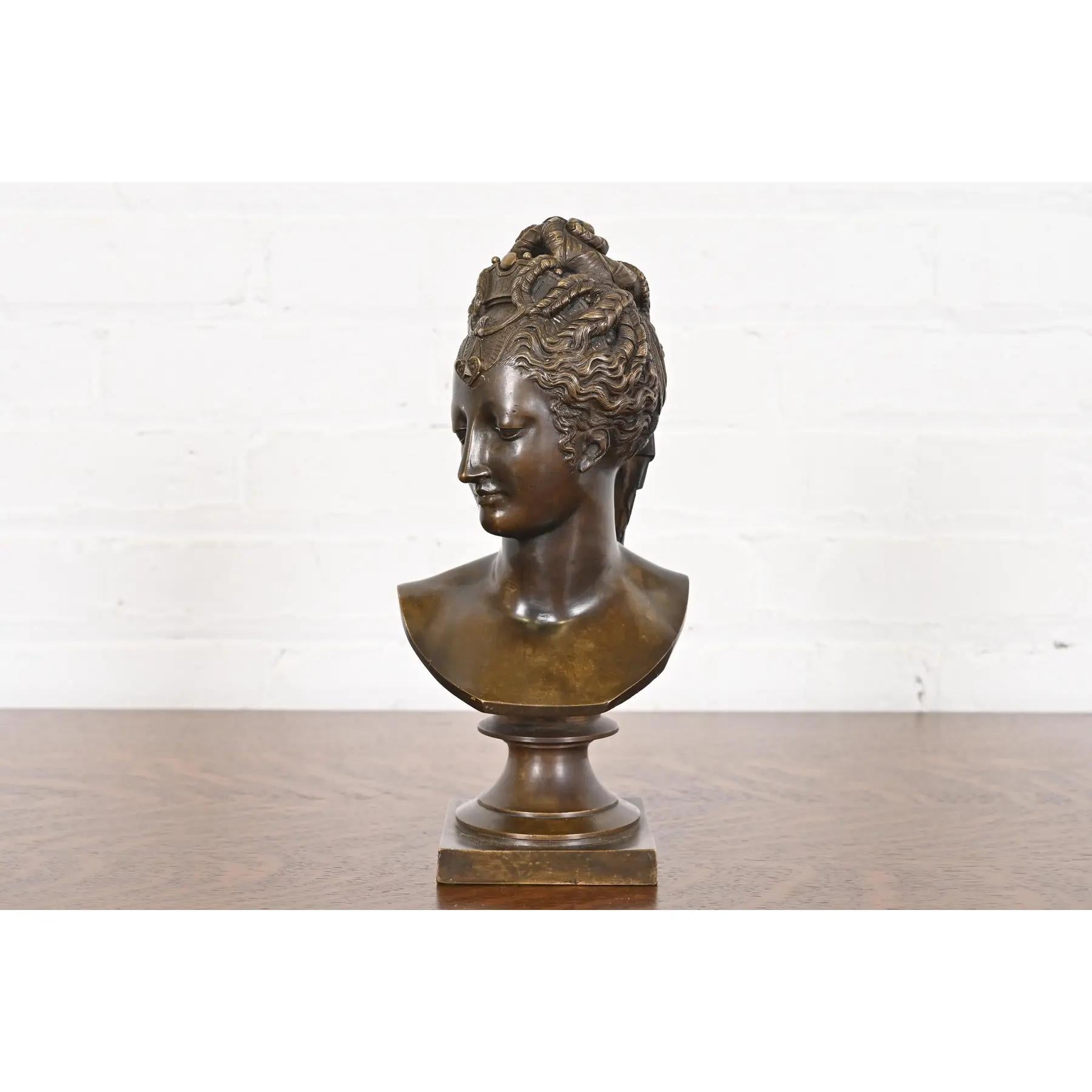 A gorgeous Neoclassical or Renaissance Revival style bronze bust of Diane De Poitiers

By Tiffany & Co.

USA, Late 19th Century

Measures: 5.25